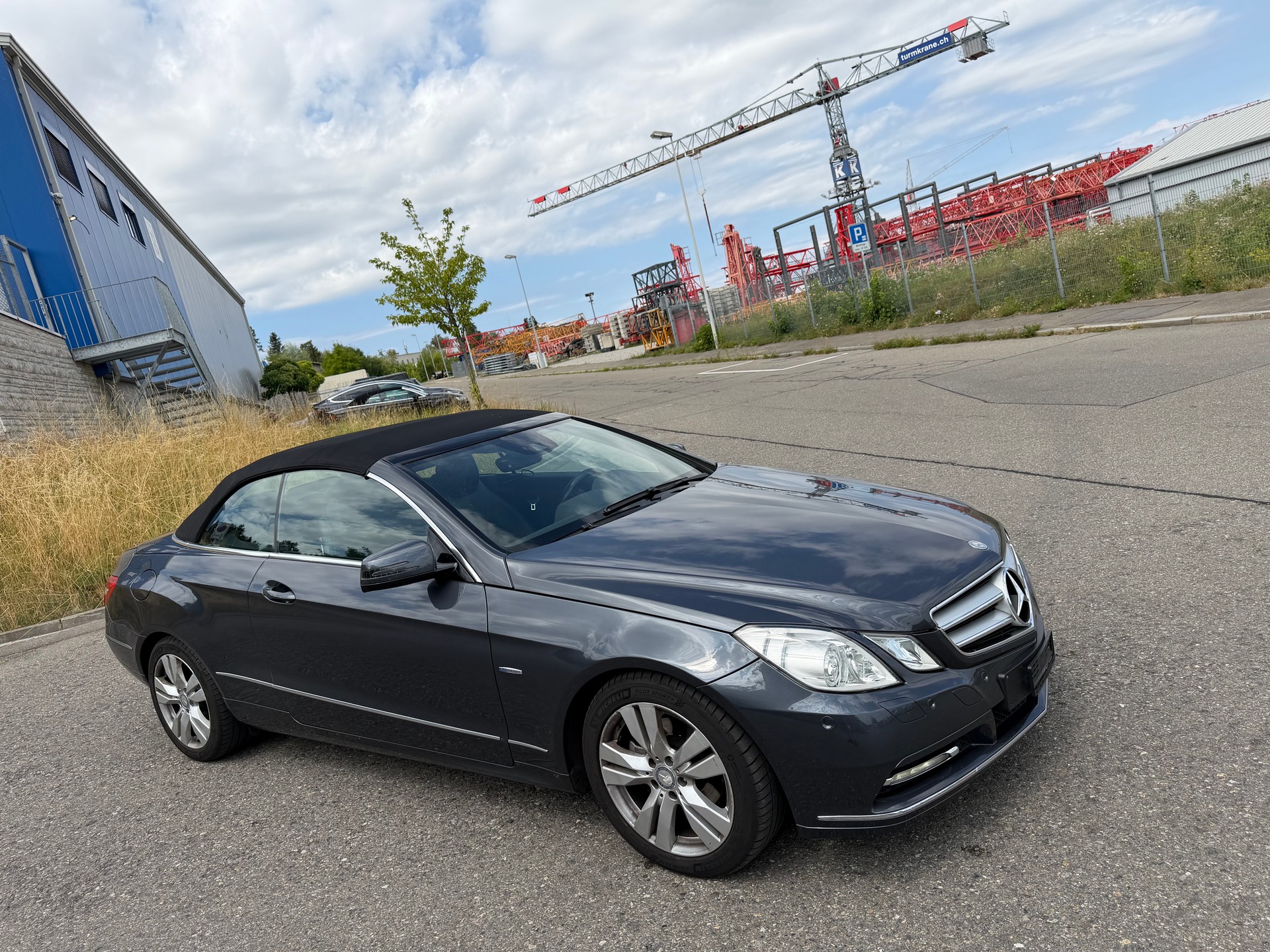 MERCEDES-BENZ E 200 CGI BlueEfficiency Automatic-image-0
