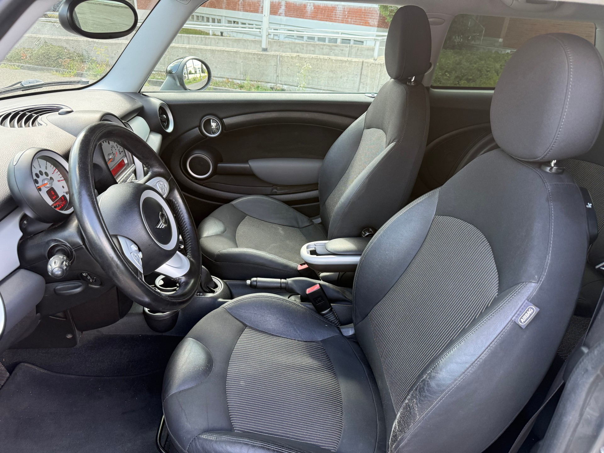 MINI Cooper Steptronic-image-6