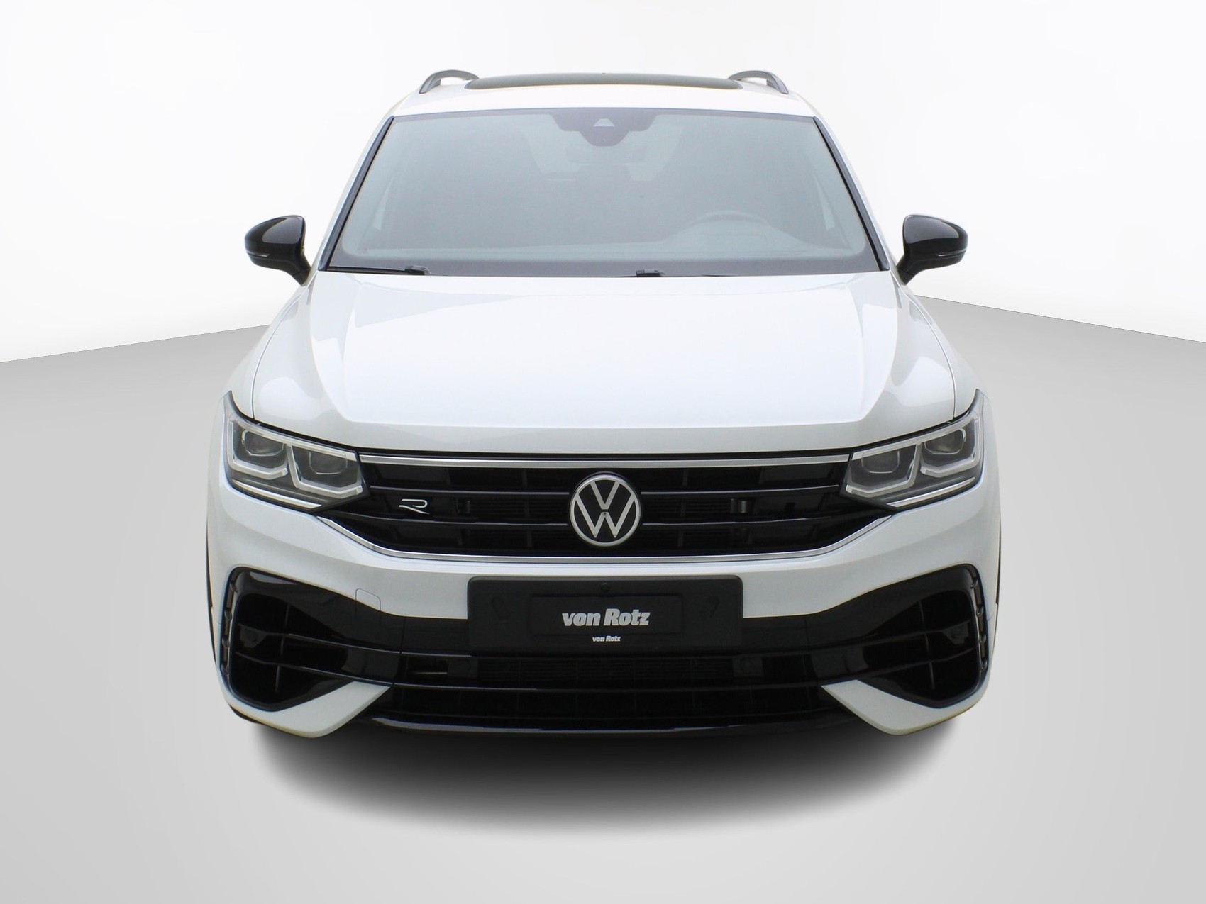 VW Tiguan 2.0 TSI DSG R Black Style 4Motion-image-5