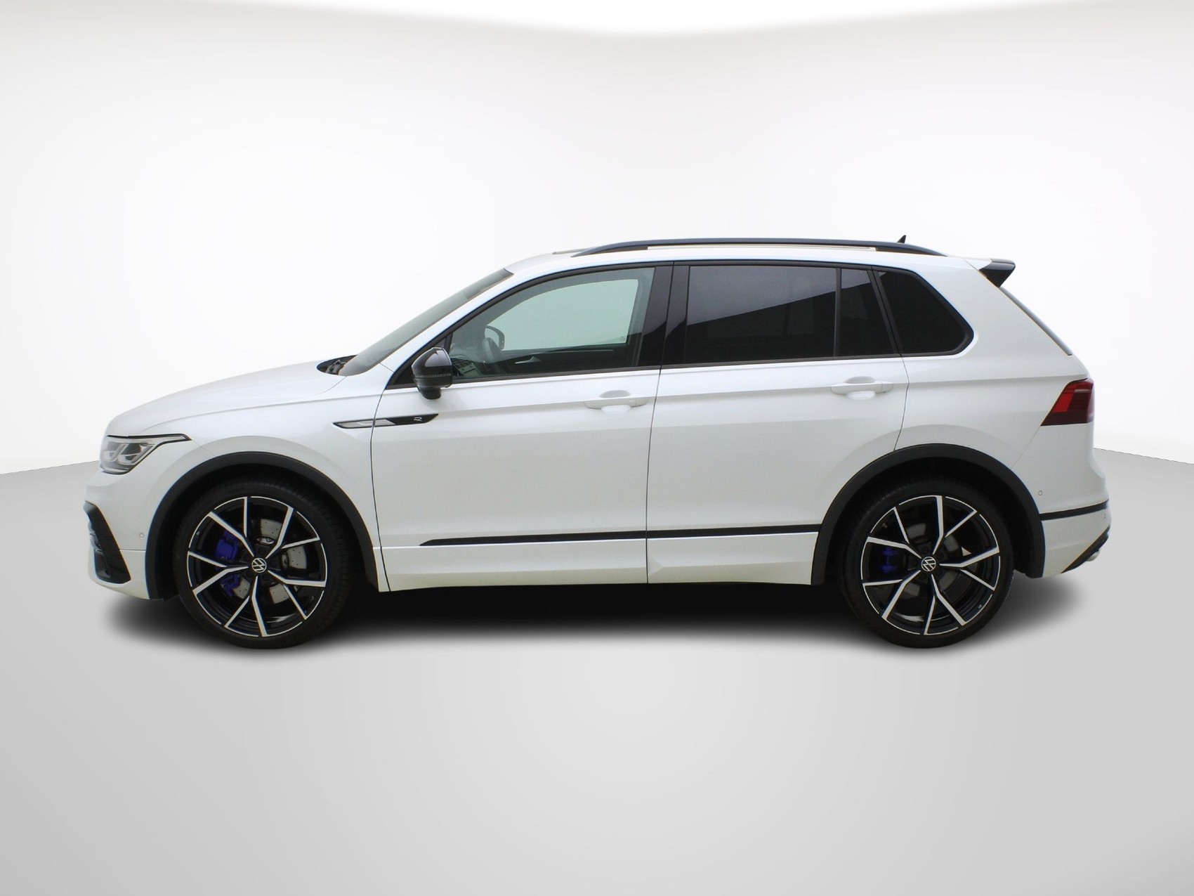 VW Tiguan 2.0 TSI DSG R Black Style 4Motion-image-2