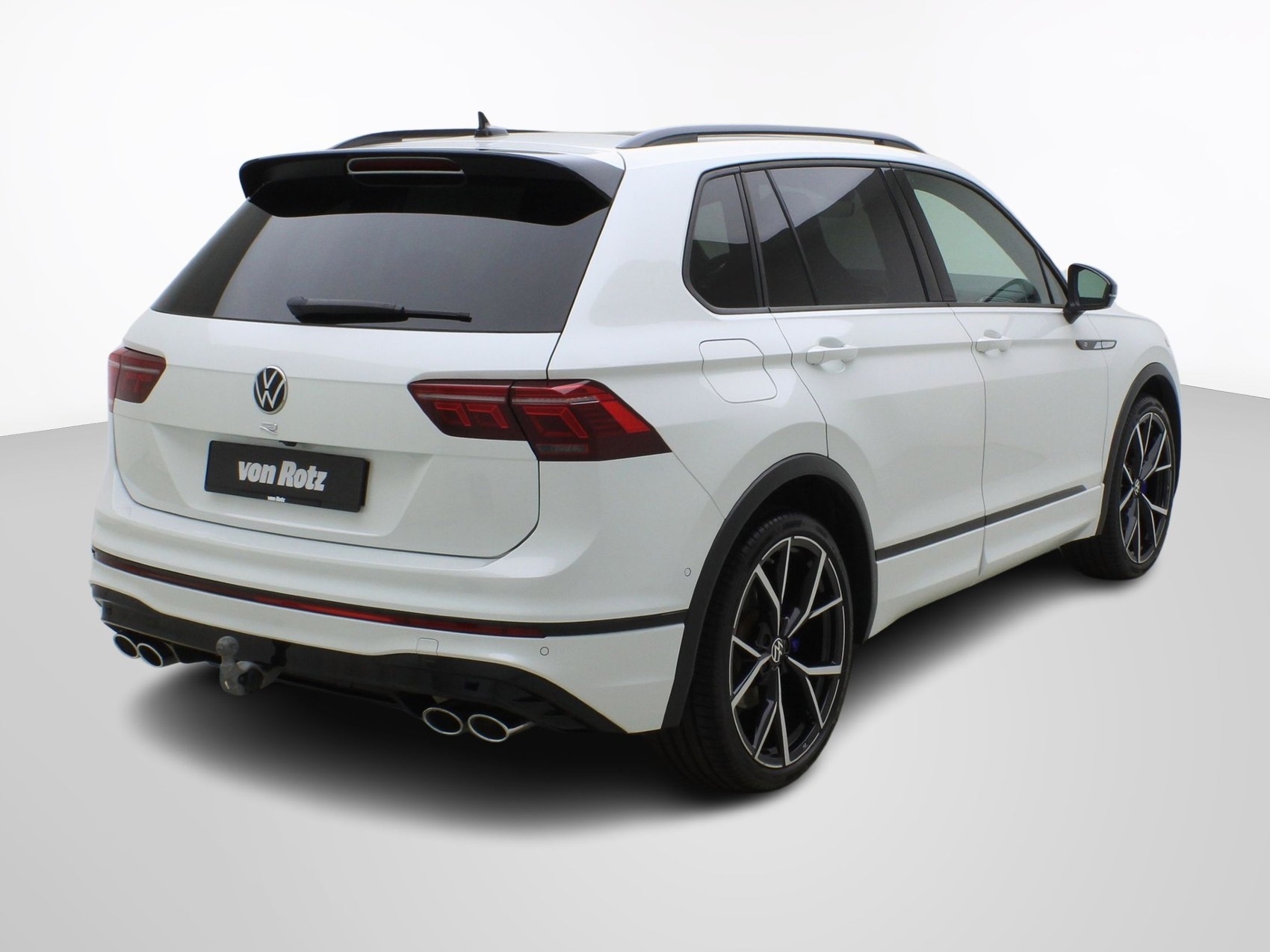 VW Tiguan 2.0 TSI DSG R Black Style 4Motion-image-4