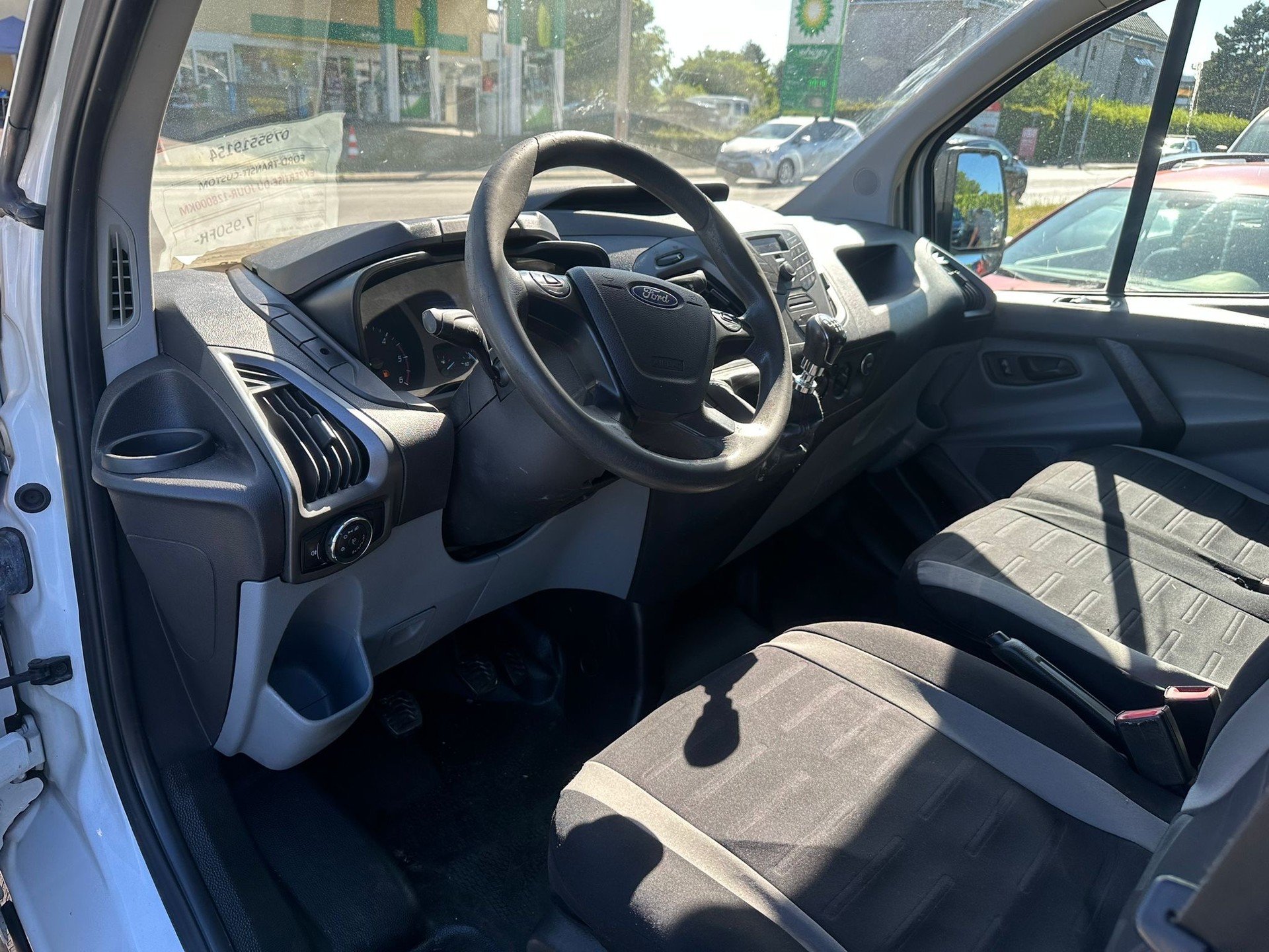FORD Transit Custom Van 270 L1H1 Startup-image-3