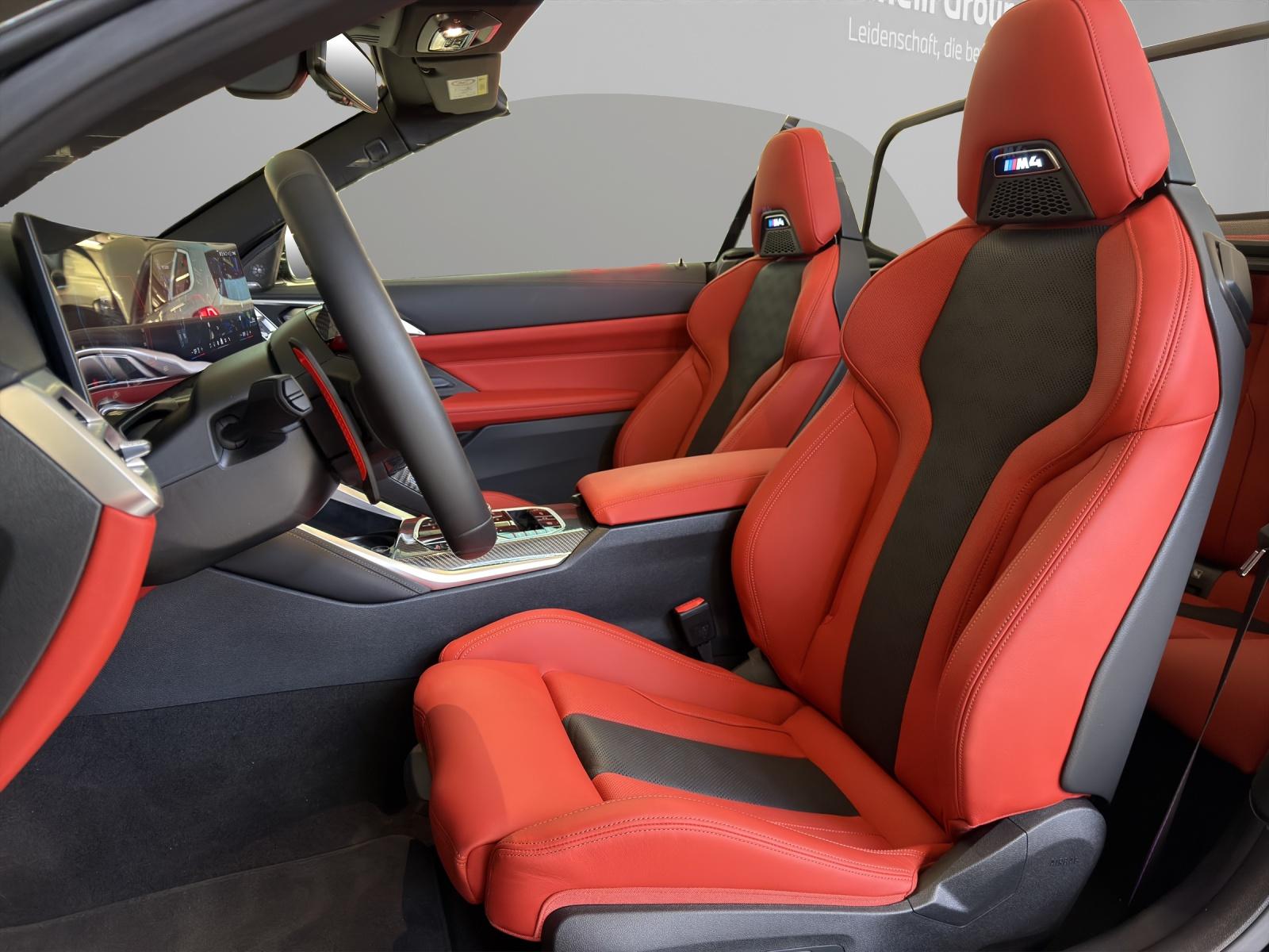 BMW M4 Competition xDrive Cabrio-image-11
