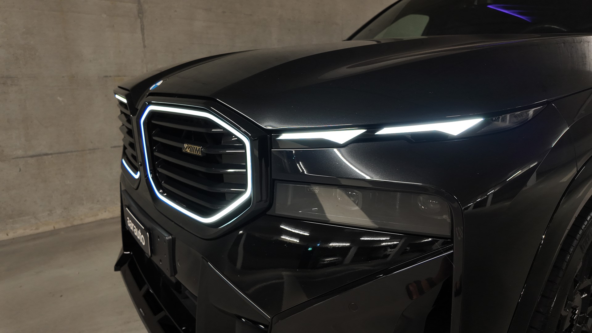 BMW XM xDrive PHEV Steptronic-image-7