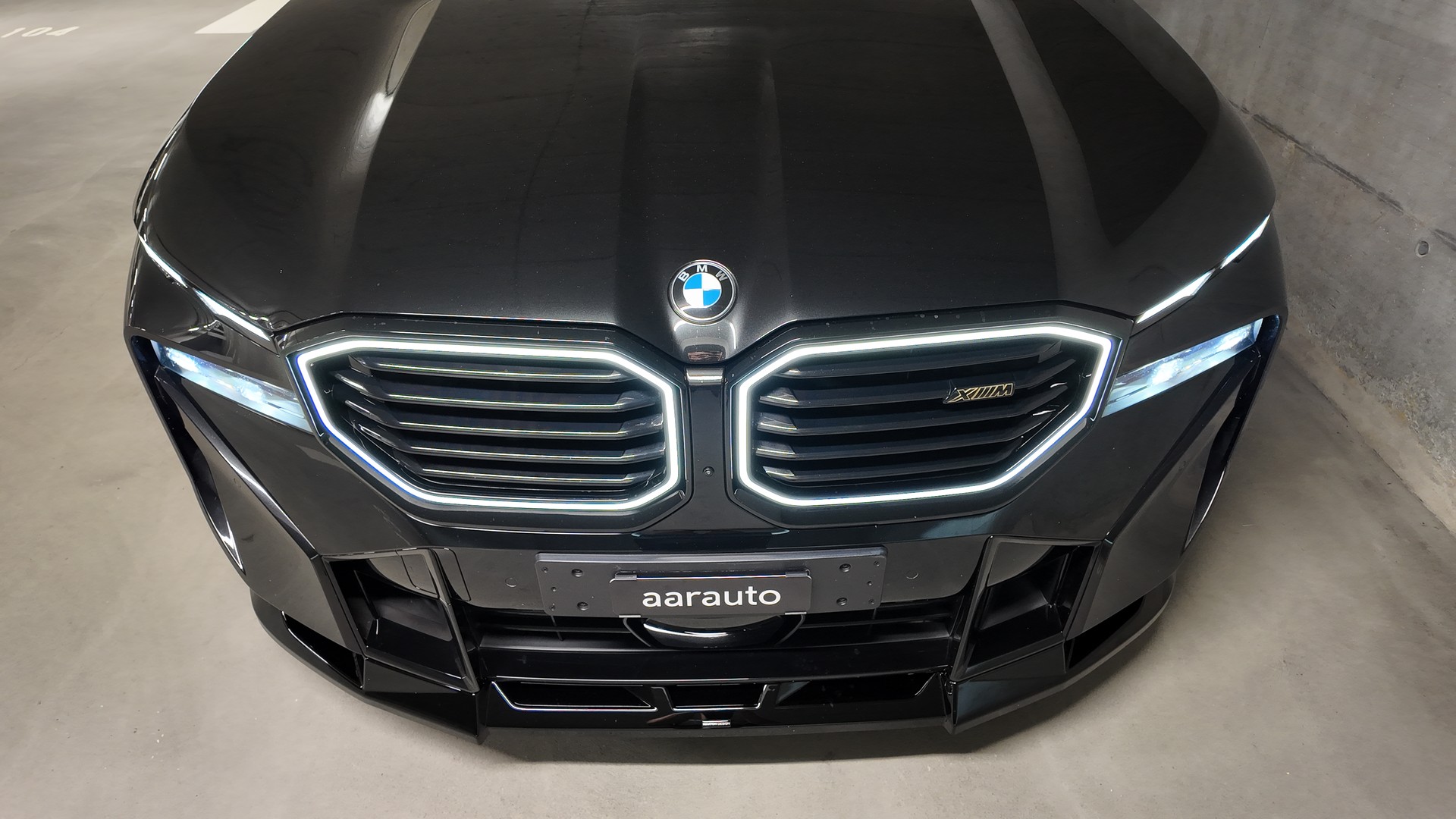 BMW XM xDrive PHEV Steptronic-image-6