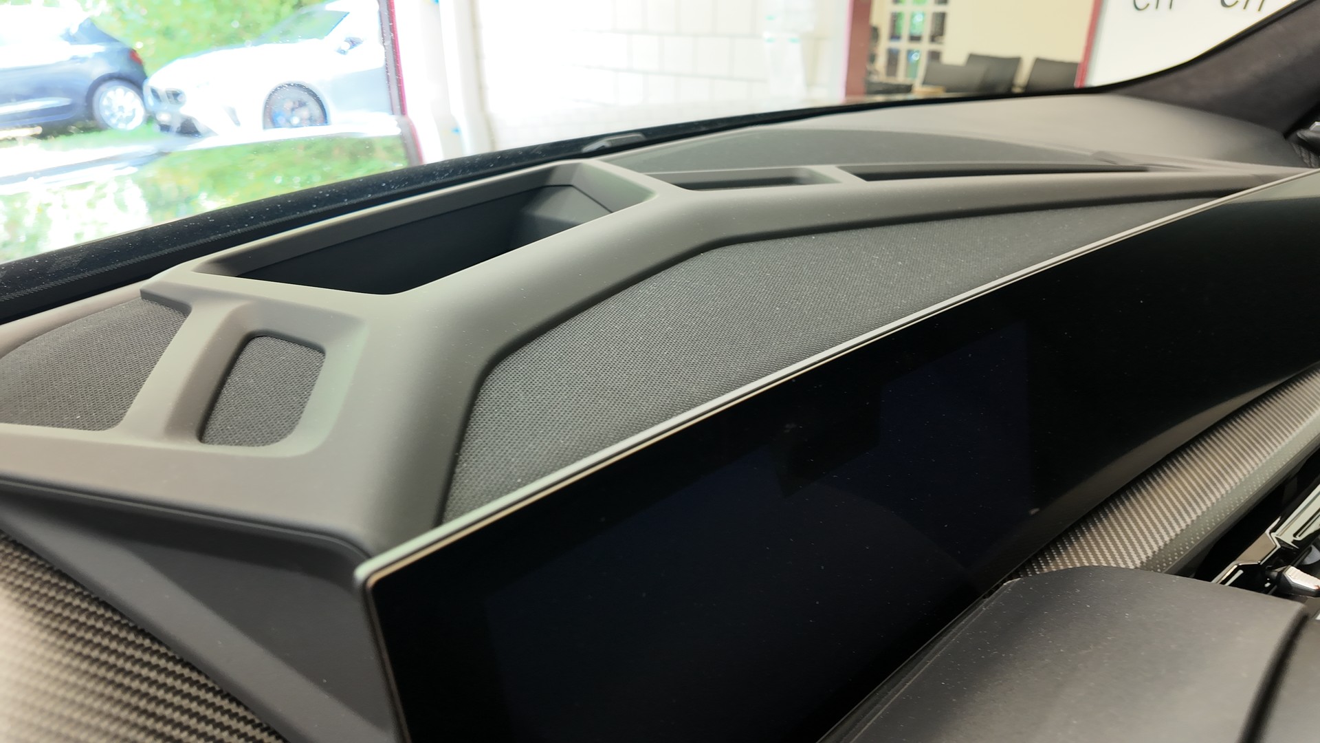BMW XM xDrive PHEV Steptronic-image-19