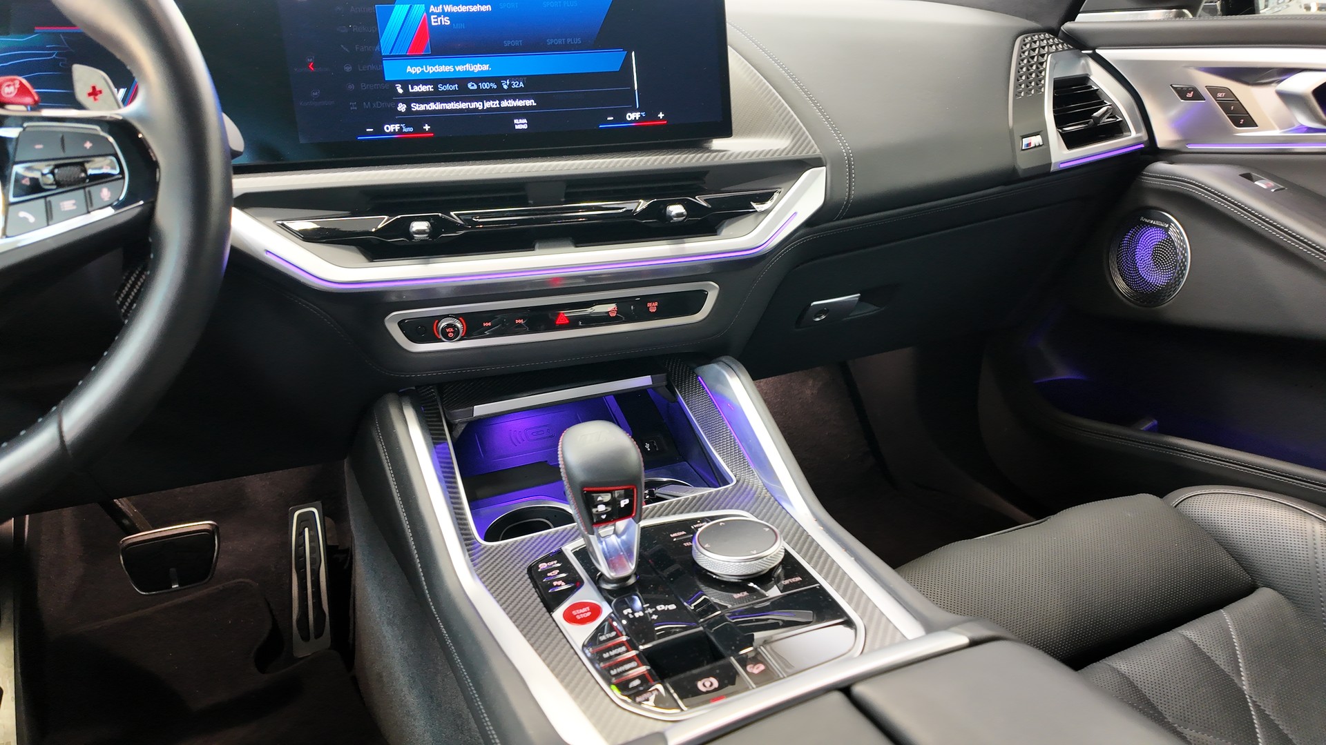 BMW XM xDrive PHEV Steptronic-image-12