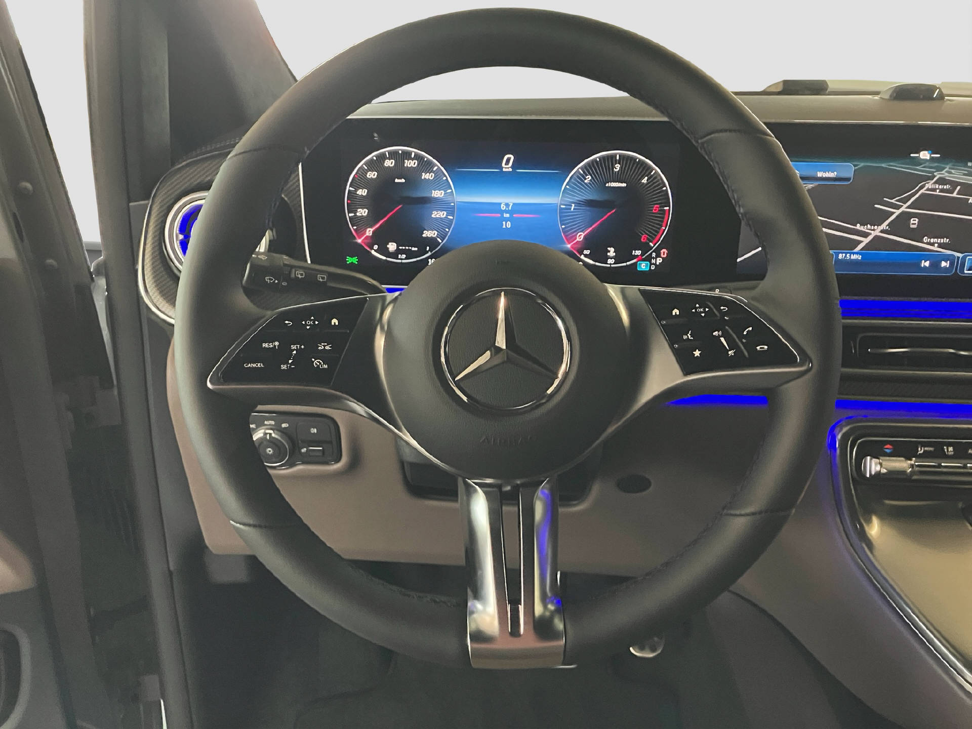 MERCEDES-BENZ V 300 d Exclusive lang-image-8