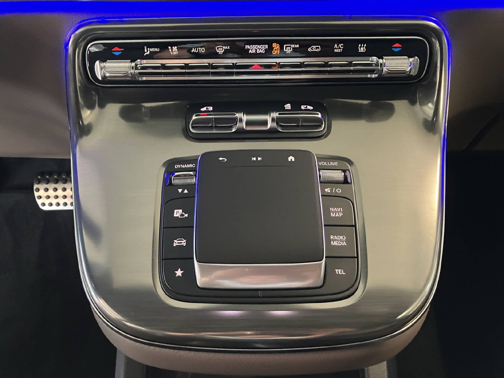 MERCEDES-BENZ V 300 d Exclusive lang-image-9