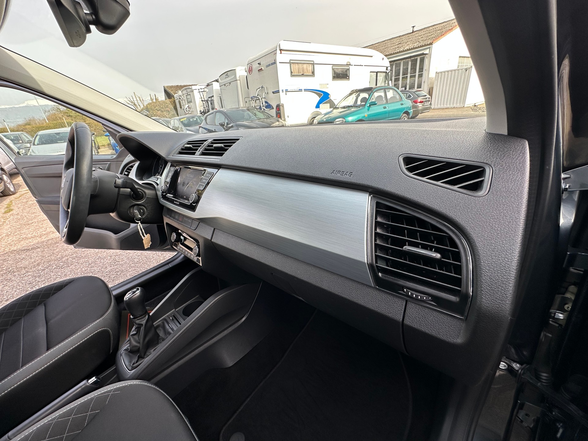 SKODA Fabia 1.0 MPI Ambition-image-17