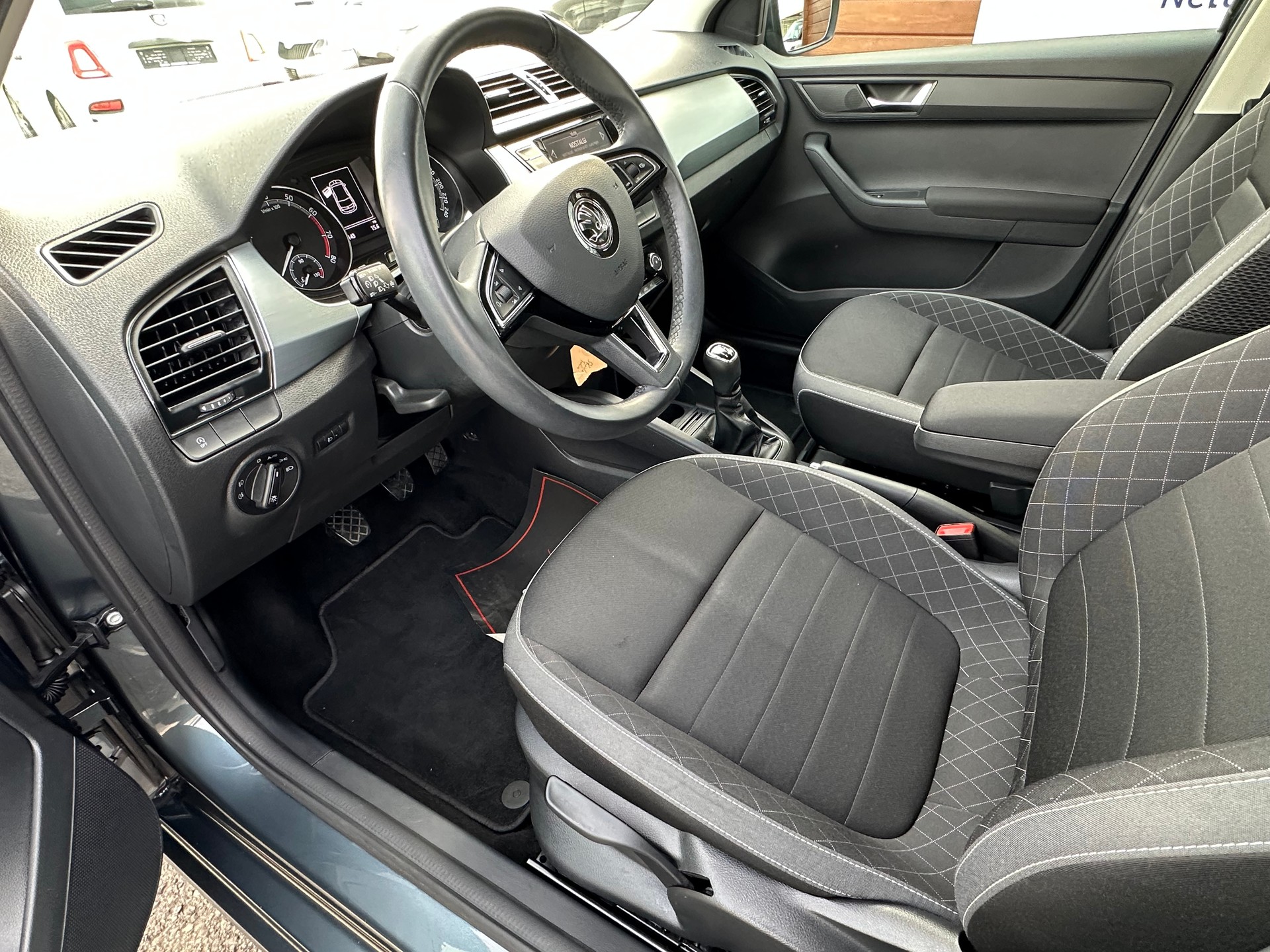 SKODA Fabia 1.0 MPI Ambition-image-11