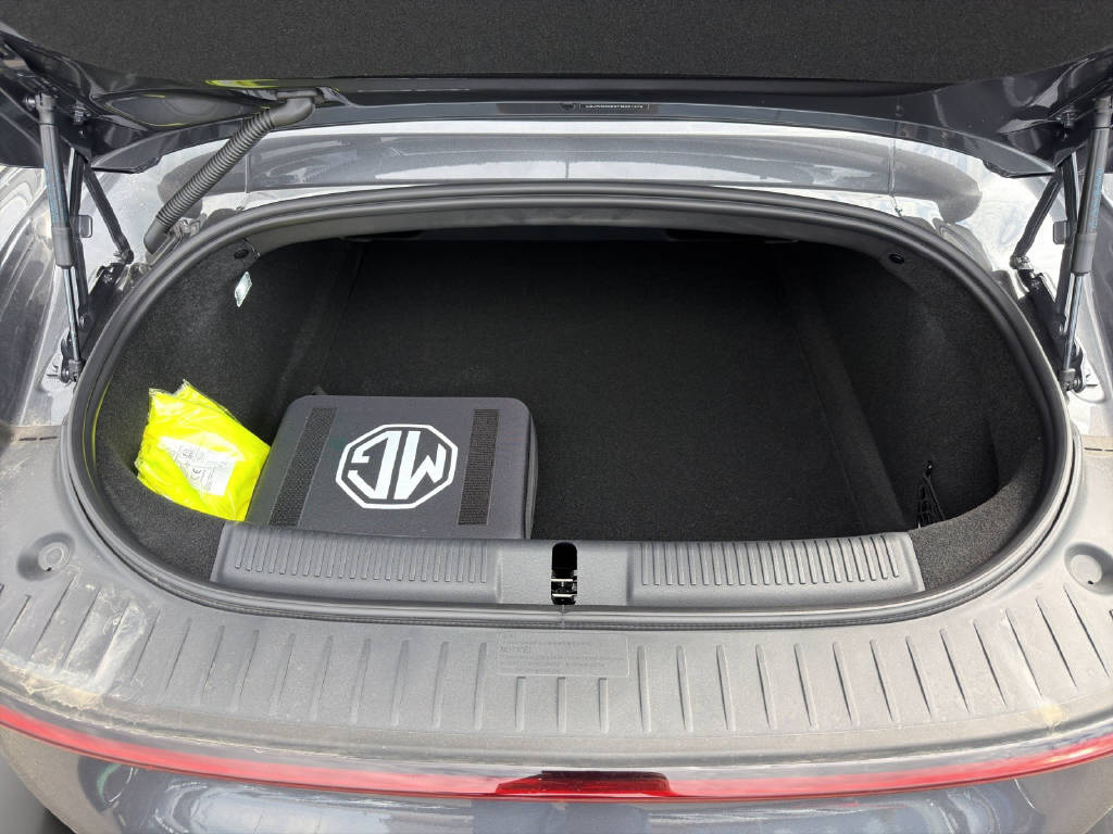 MG Cyberster 77 kWh 4WD-image-9