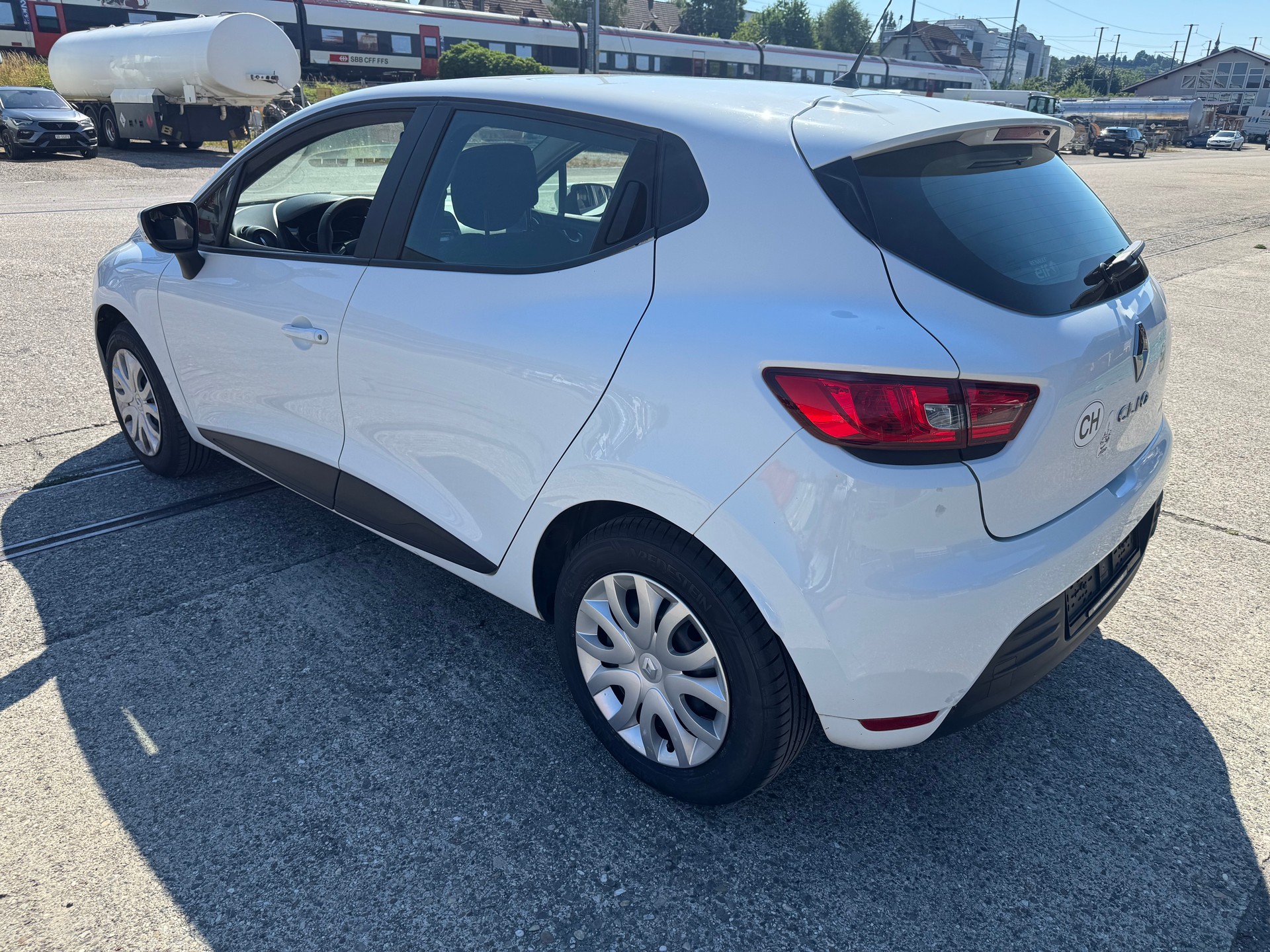 RENAULT Clio 1.2 16V Life-image-3