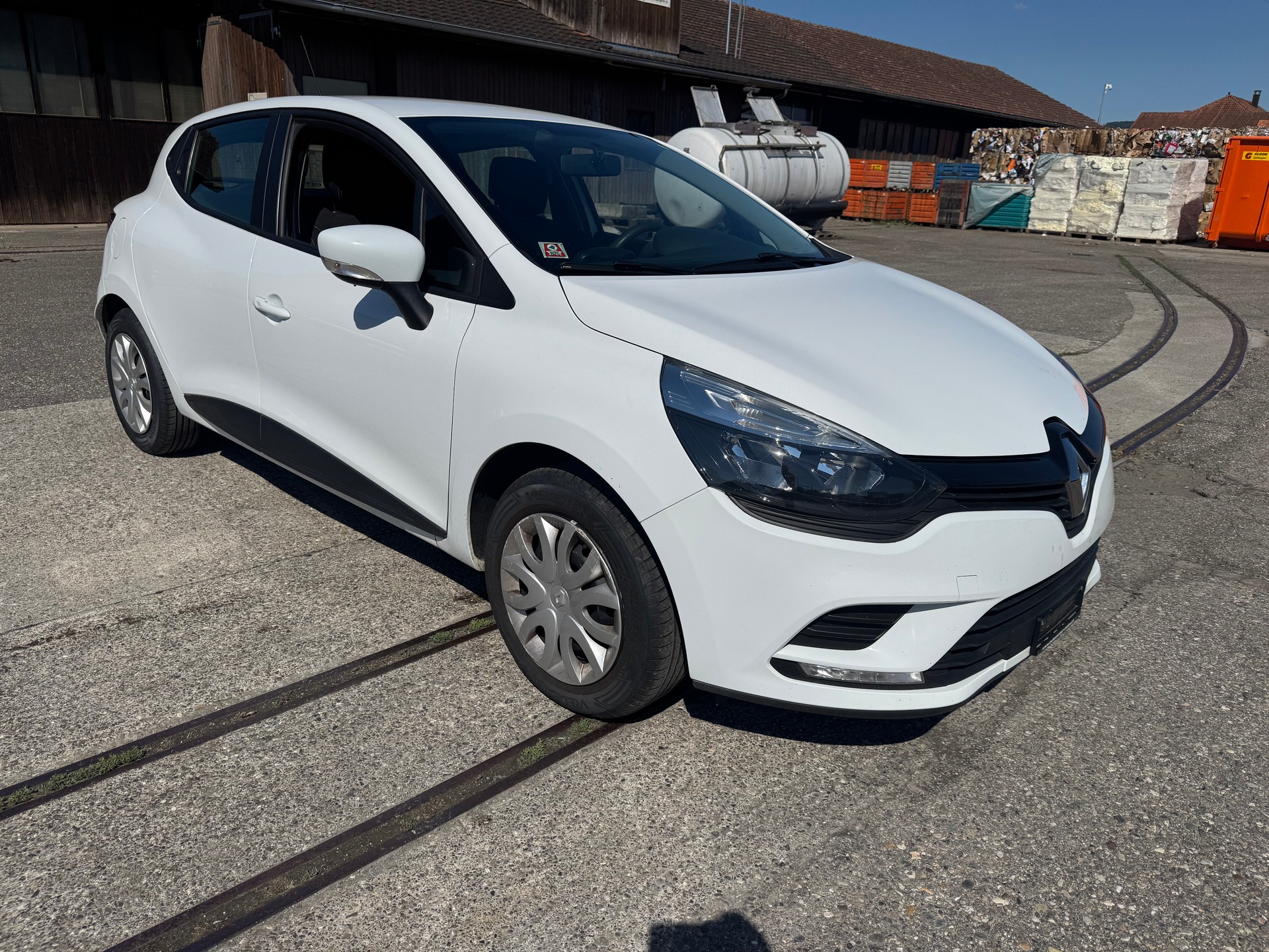 RENAULT Clio 1.2 16V Life-image-1