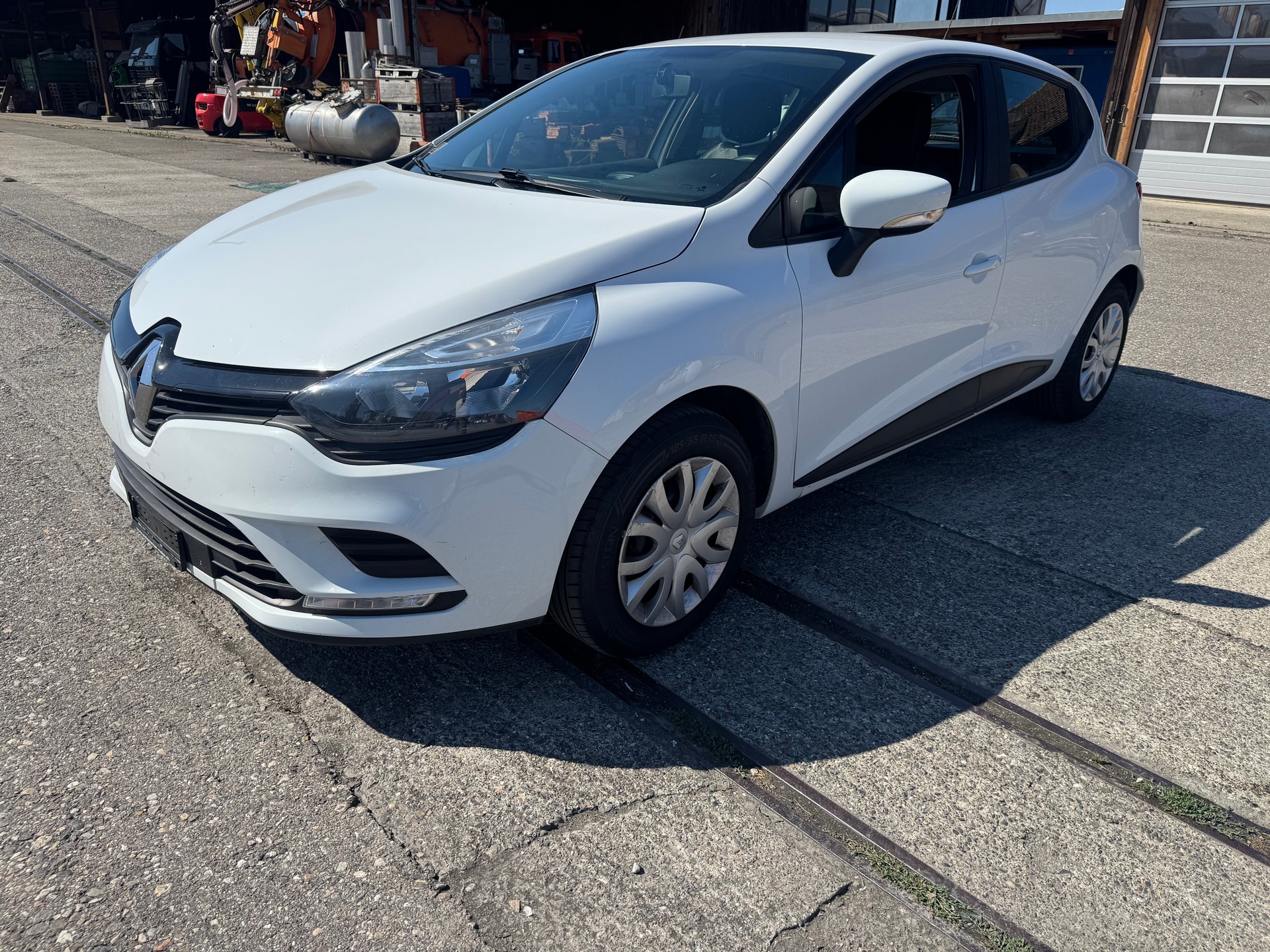 RENAULT Clio 1.2 16V Life-image-2