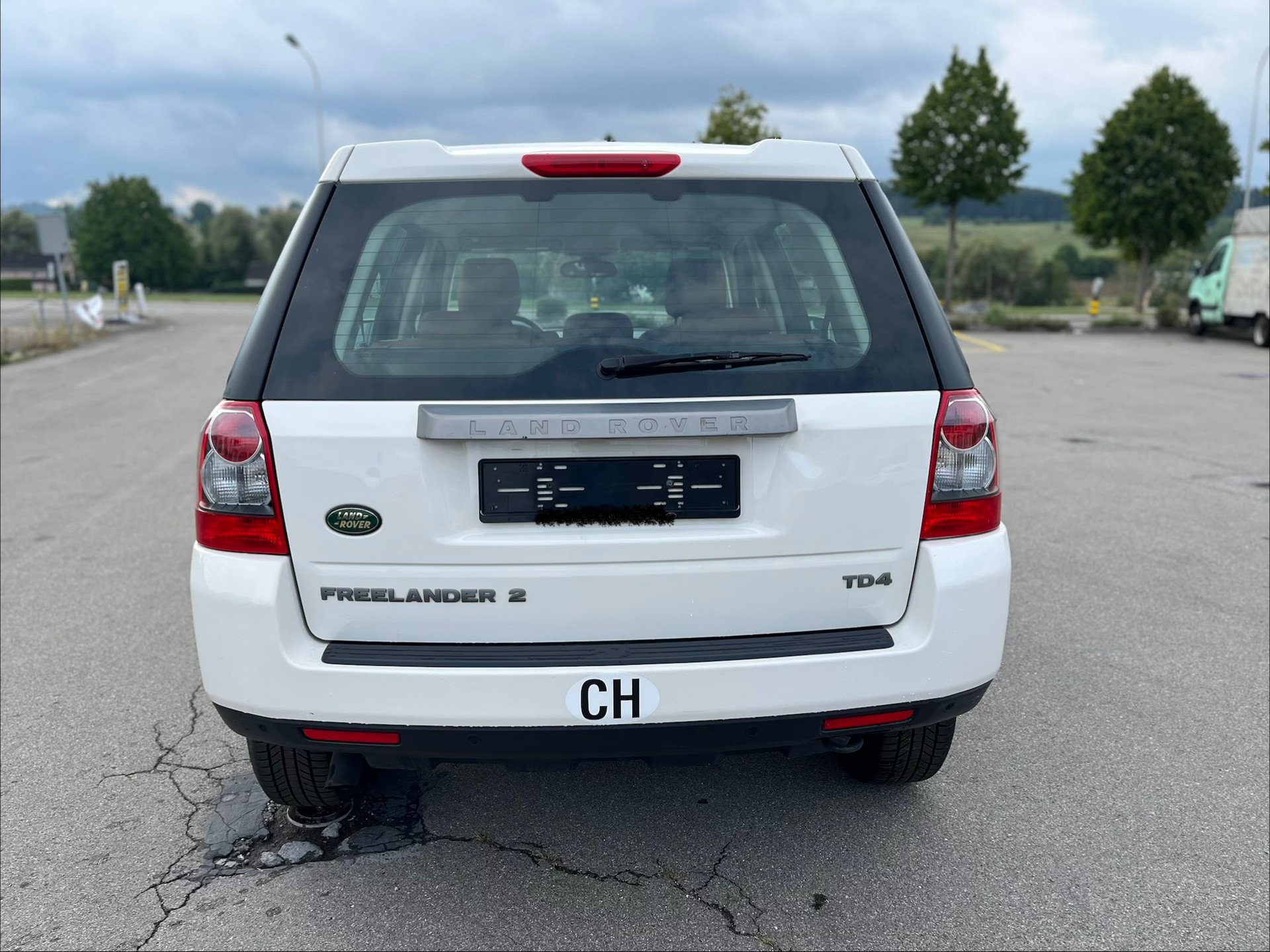 LAND ROVER Sehr gepflegt mit braunen dunkel Automat-image-3