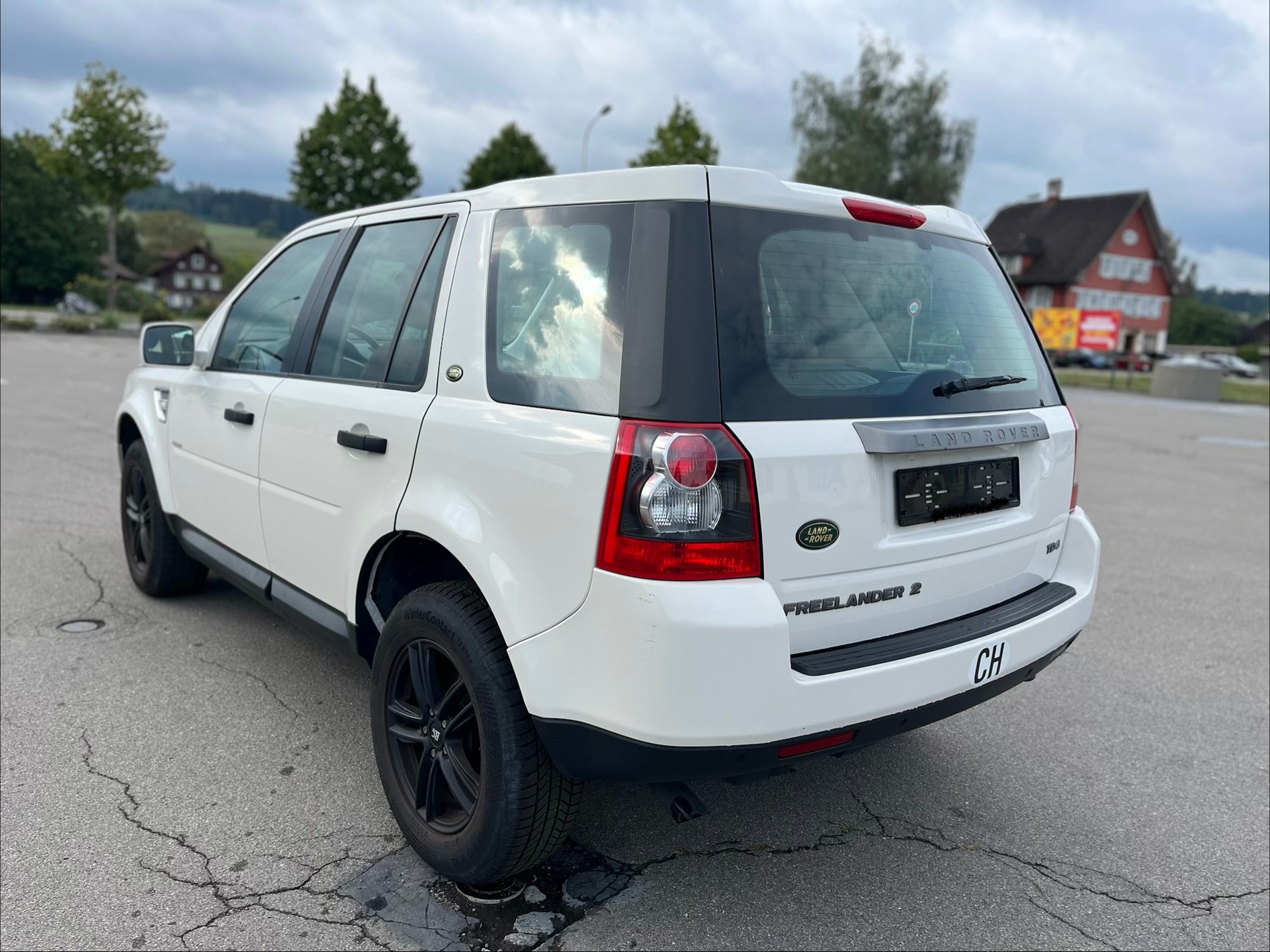 LAND ROVER Sehr gepflegt mit braunen dunkel Automat-image-4