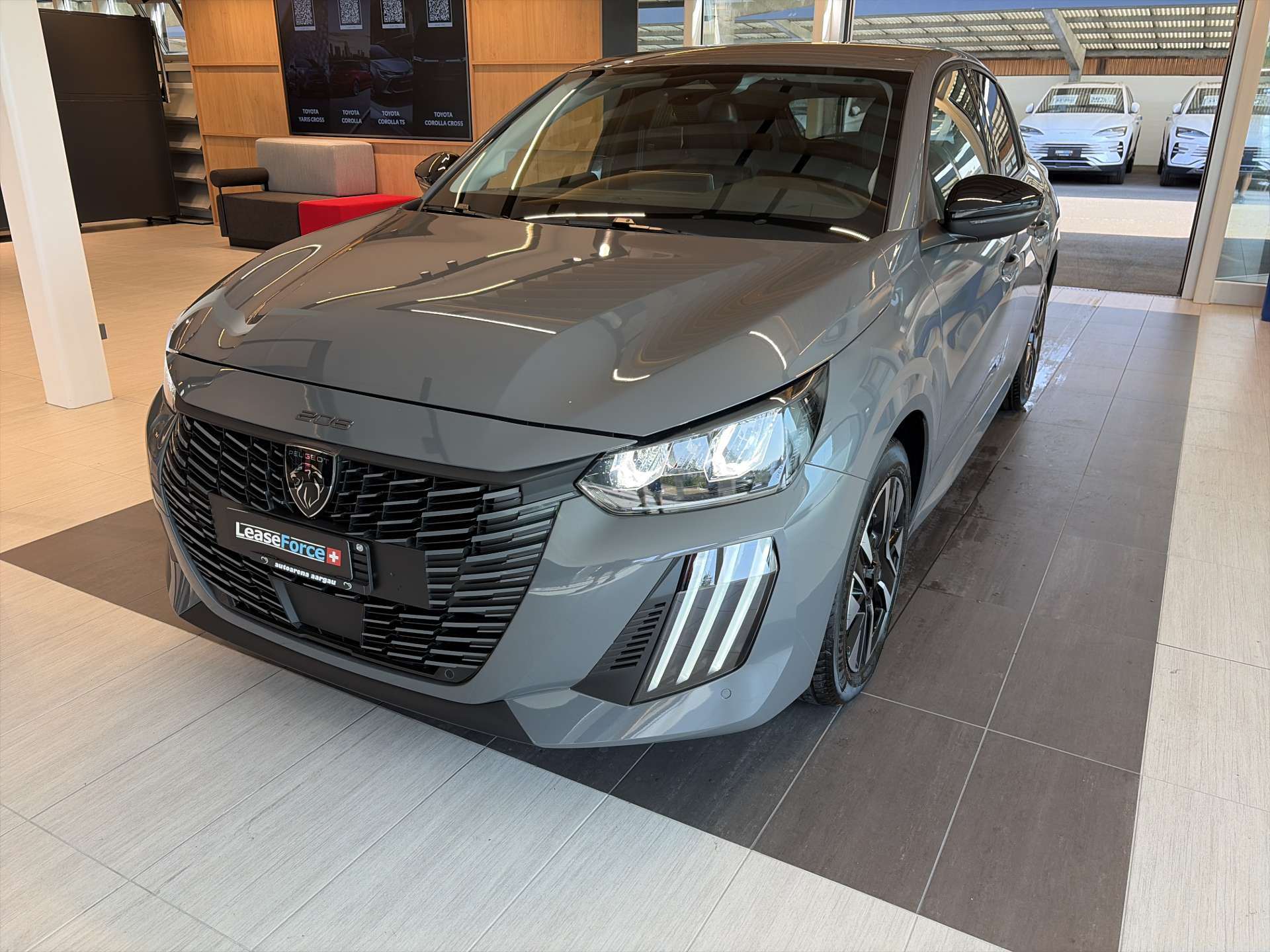 PEUGEOT 208 1.2 MHEV 110 Allure Automat-image-0