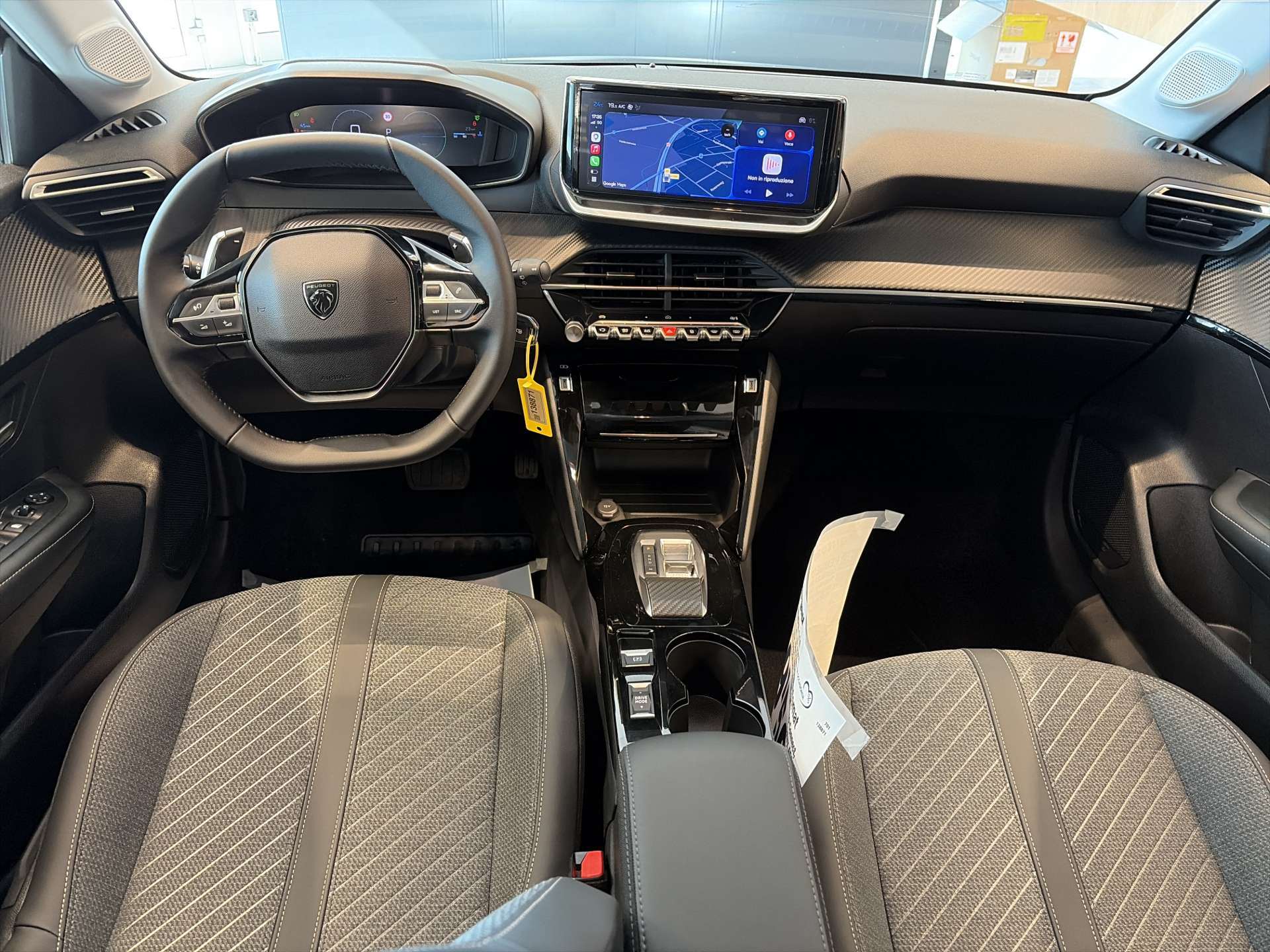 PEUGEOT 208 1.2 MHEV 110 Allure Automat-image-14