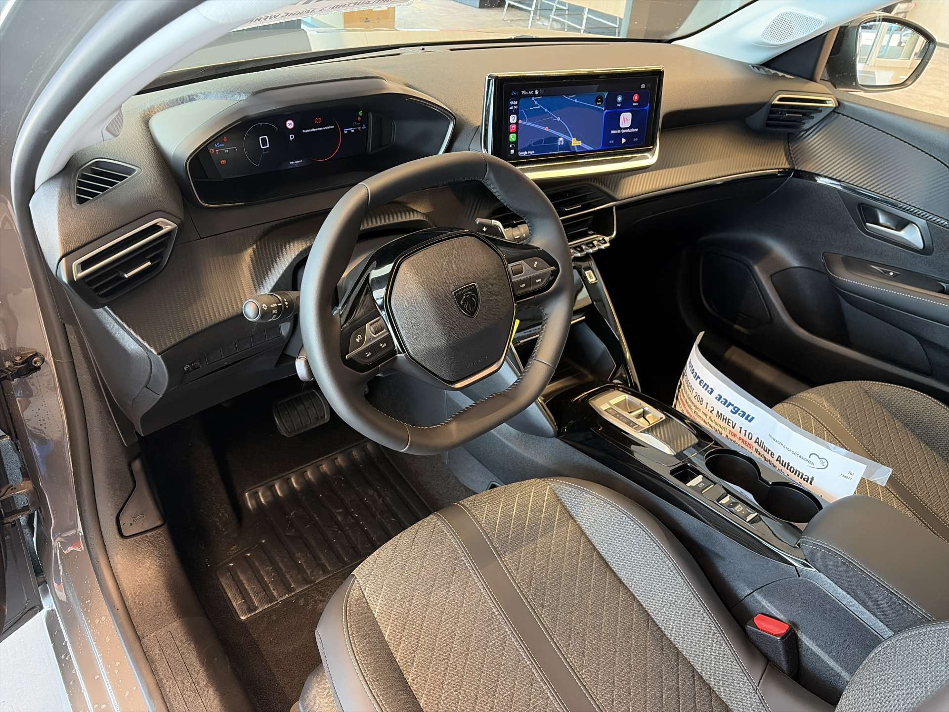 PEUGEOT 208 1.2 MHEV 110 Allure Automat-image-5
