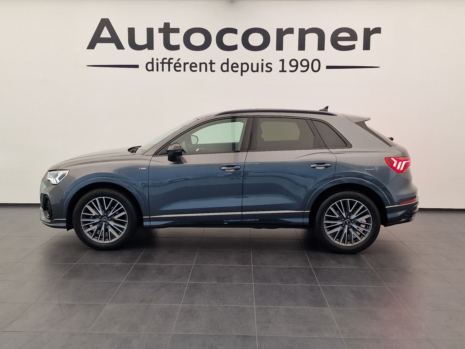 AUDI Q3 35 TFSI S line Attraction S-tronic-image-1