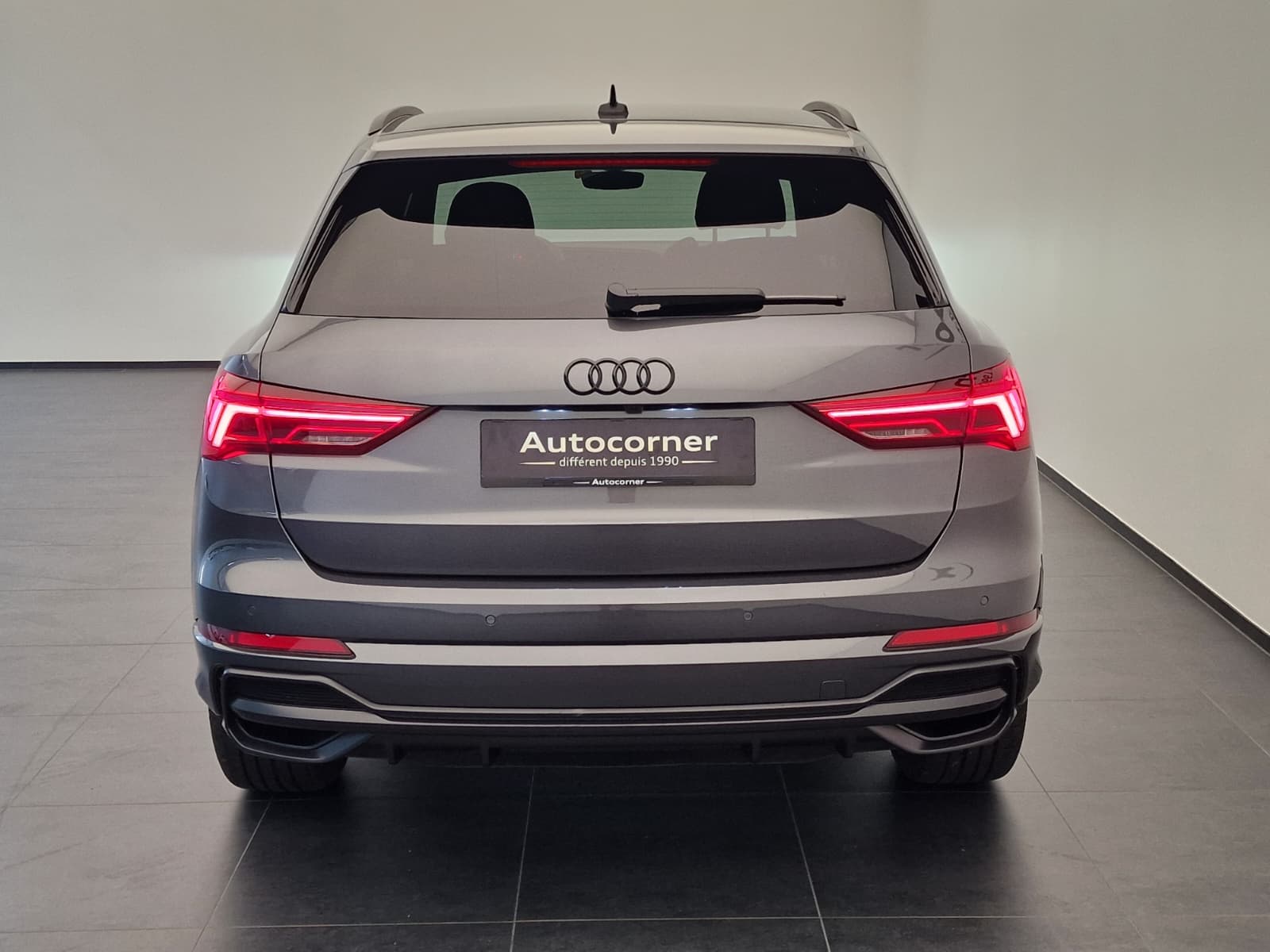 AUDI Q3 35 TFSI S line Attraction S-tronic-image-7
