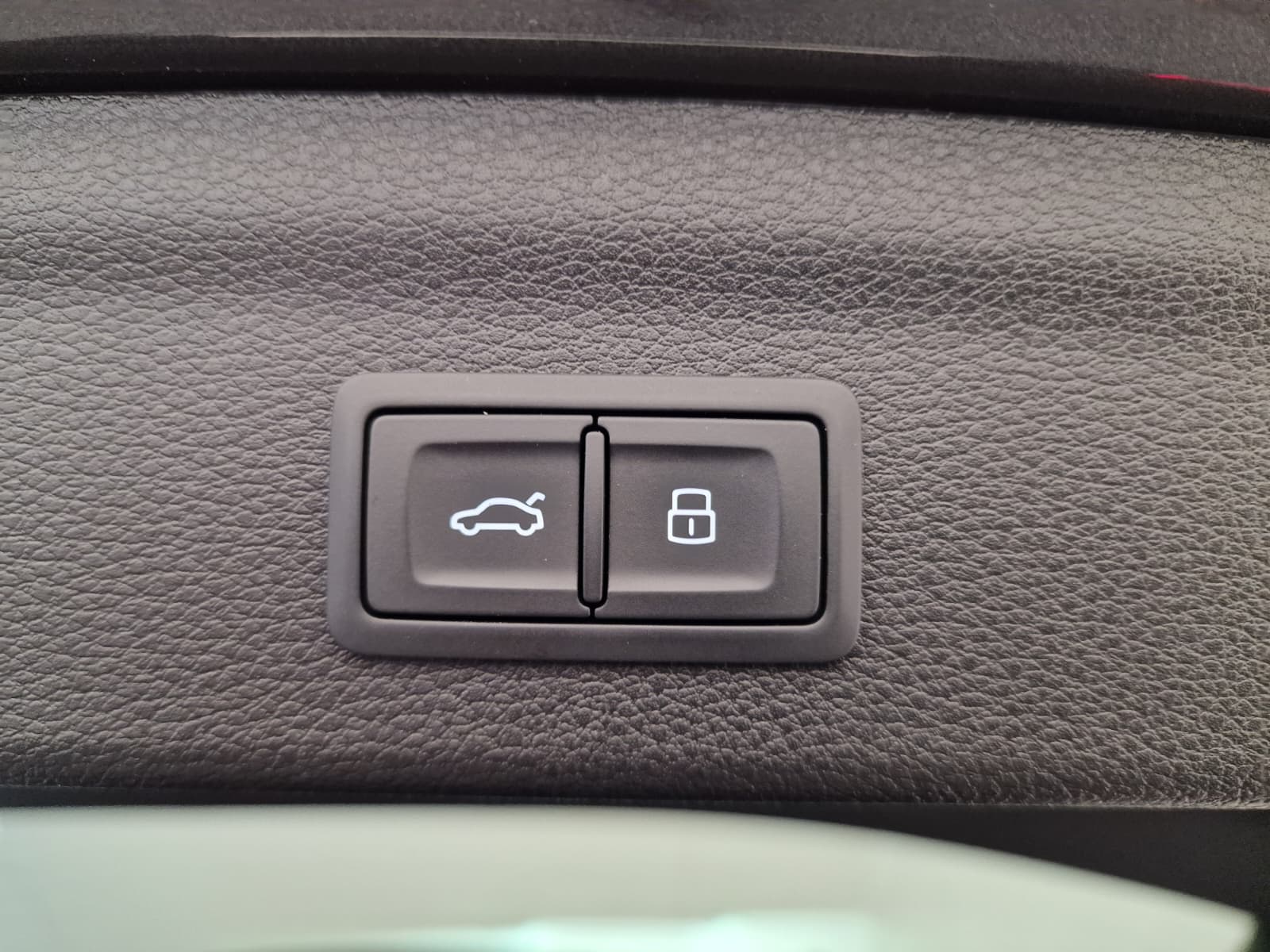 AUDI Q3 35 TFSI S line Attraction S-tronic-image-14