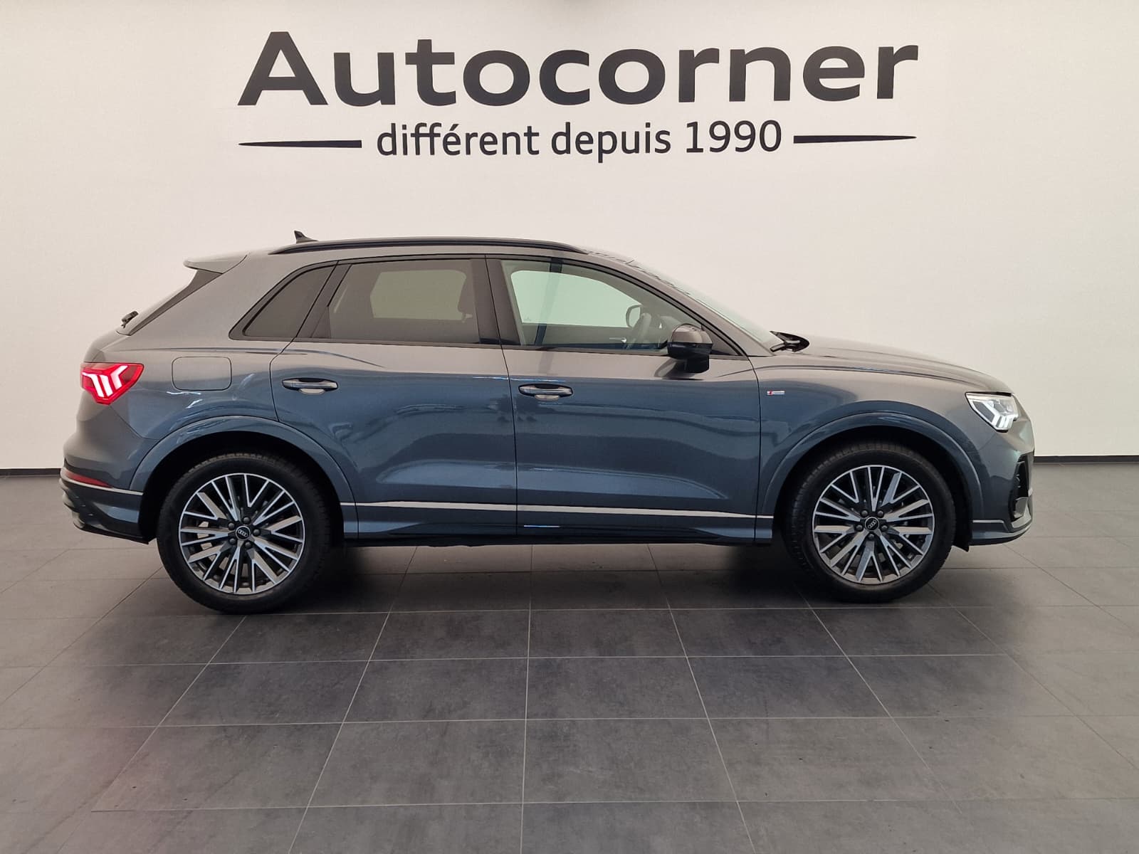 AUDI Q3 35 TFSI S line Attraction S-tronic-image-5