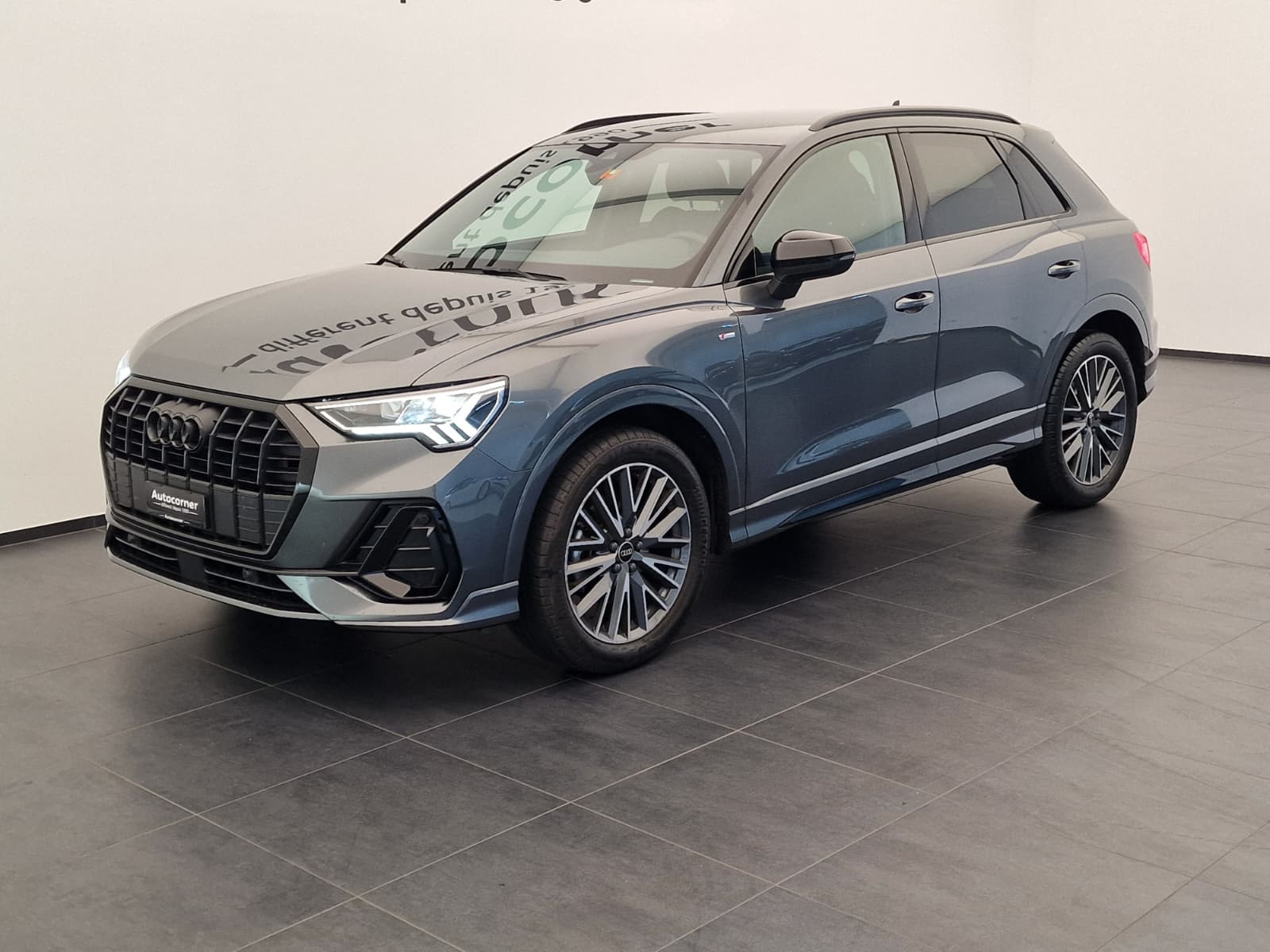 AUDI Q3 35 TFSI S line Attraction S-tronic-image-2