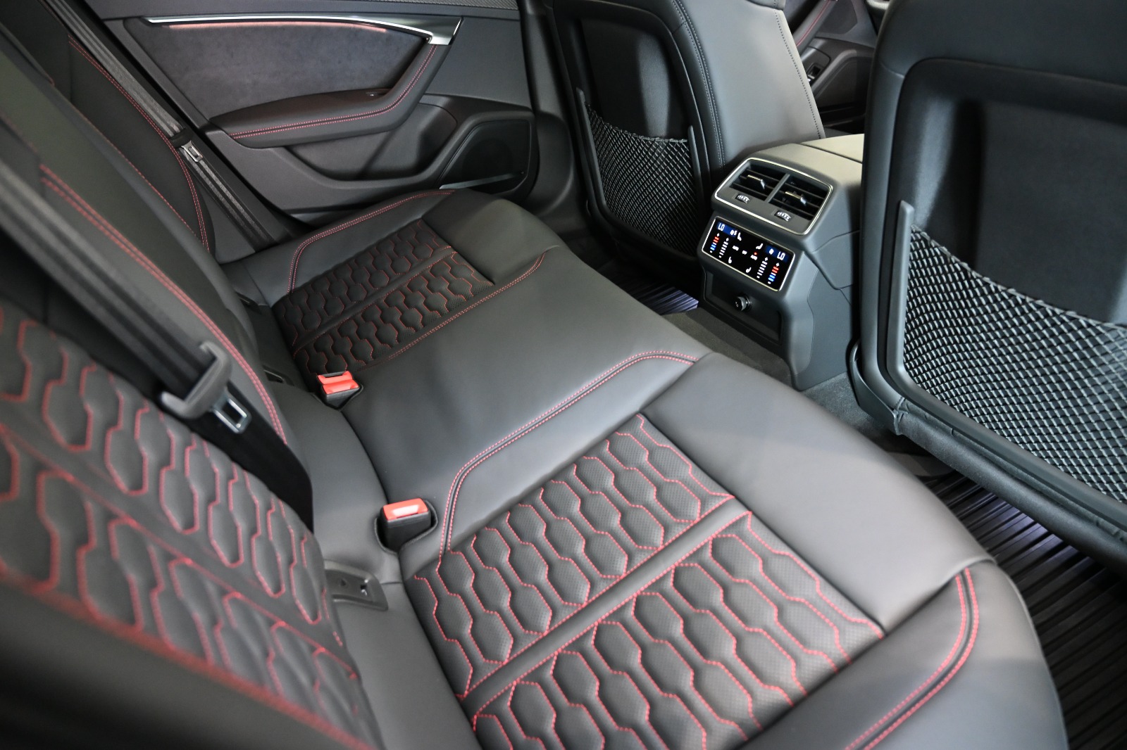 AUDI RS6 Avant 4.0 TFSI V8 Performance quattro-image-15