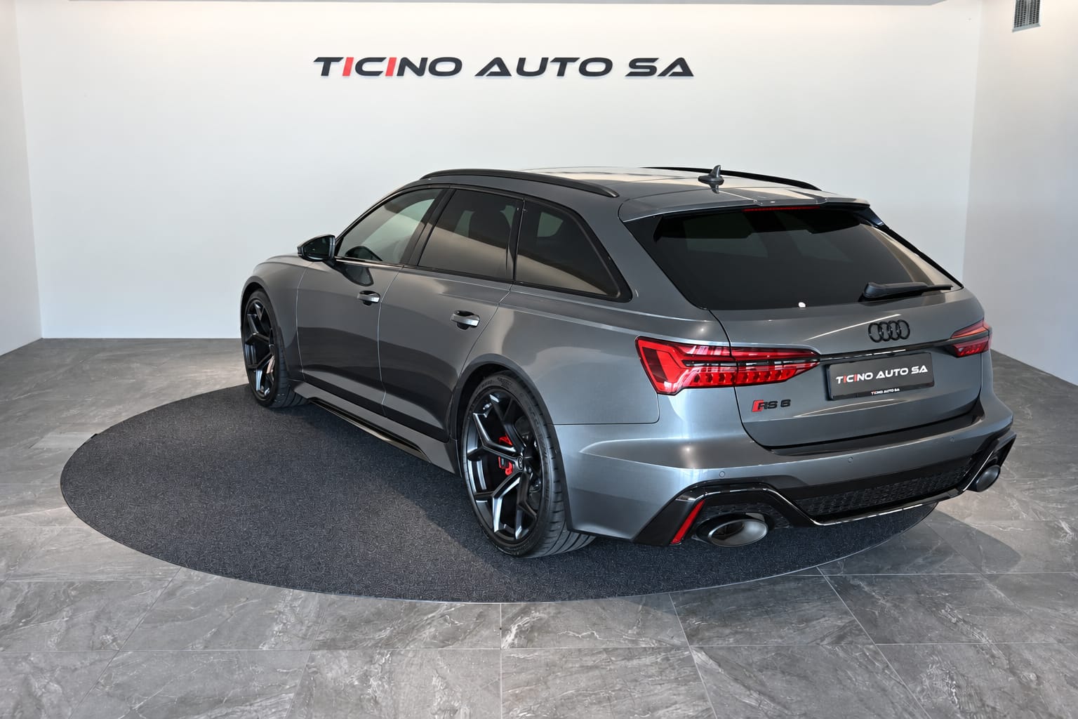 AUDI RS6 Avant 4.0 TFSI V8 Performance quattro-image-2