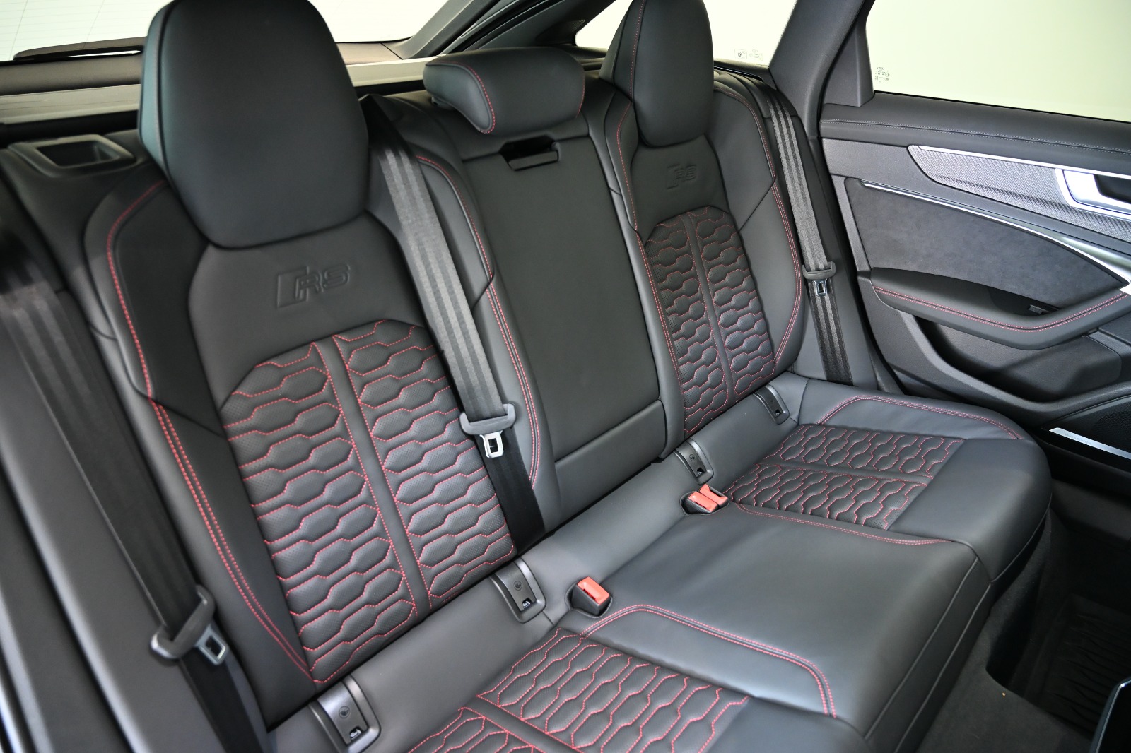 AUDI RS6 Avant 4.0 TFSI V8 Performance quattro-image-8