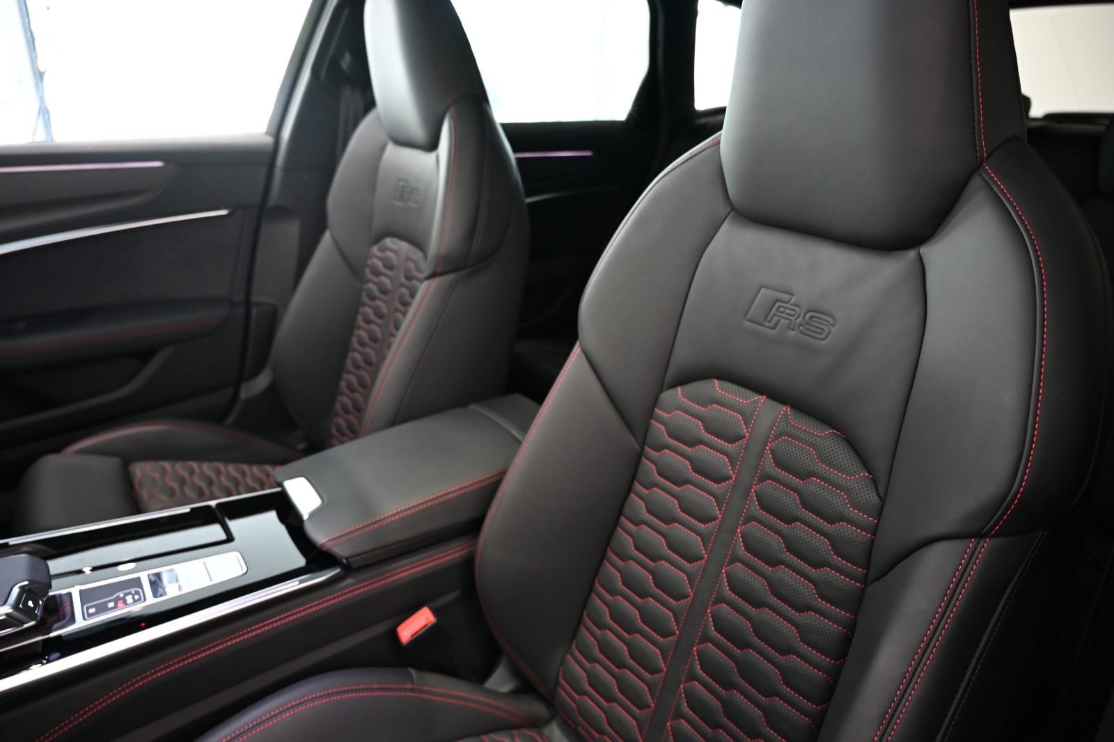 AUDI RS6 Avant 4.0 TFSI V8 Performance quattro-image-6