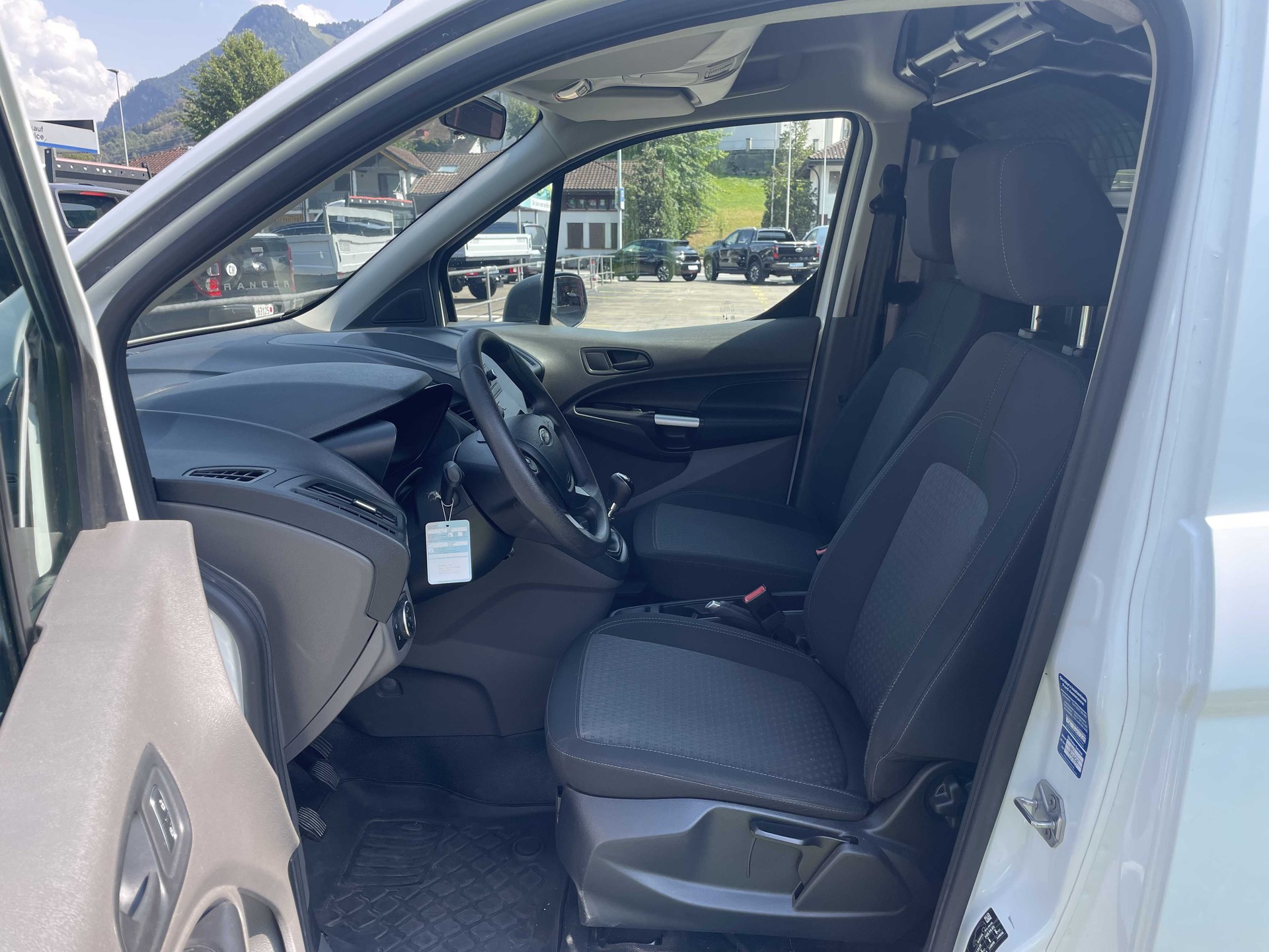FORD Transit Connect Van 220 L2 1.0 EcoBoost 100PS Trend-image-9