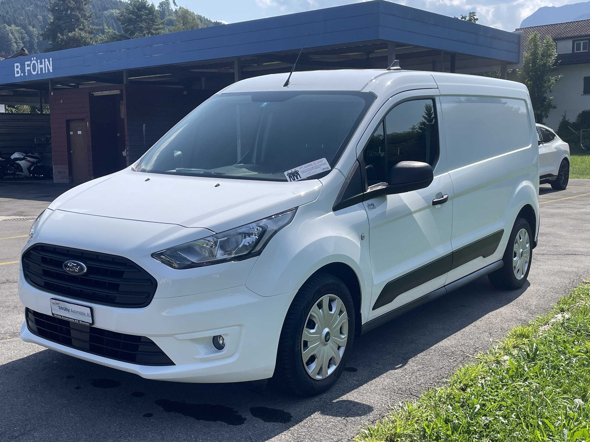 FORD Transit Connect Van 220 L2 1.0 EcoBoost 100PS Trend-image-0
