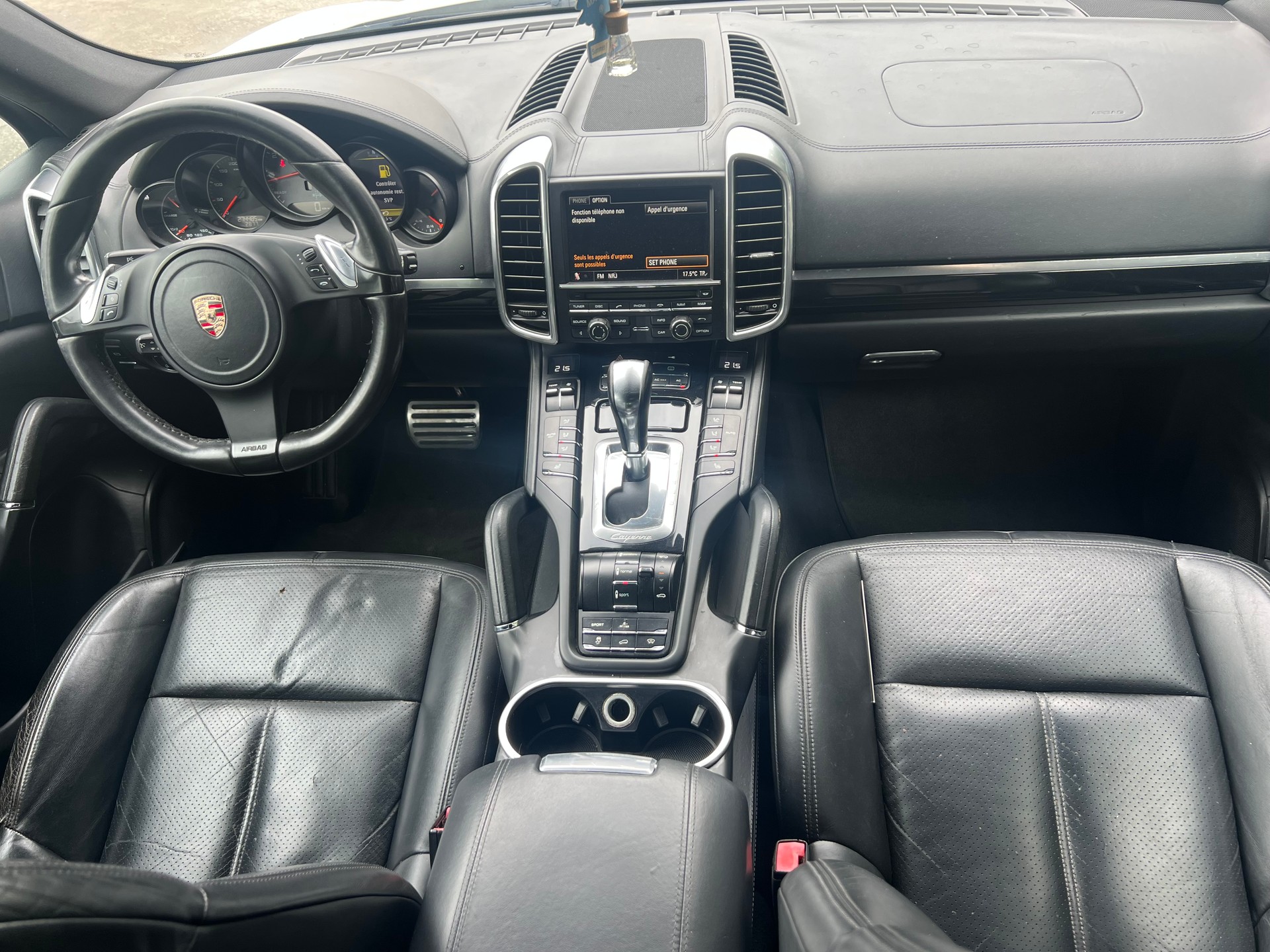 PORSCHE Cayenne S Hybrid-image-9