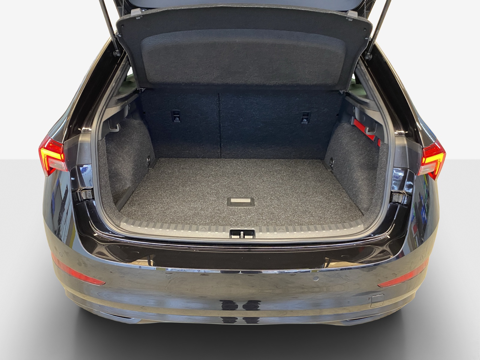 SKODA Scala 1.0 TSI Monte Carlo DSG-image-12