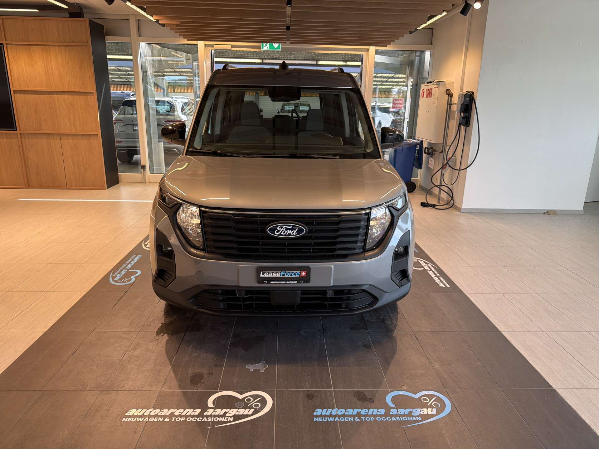 FORD Tourneo Courier 1.0 EcoBoost Titanium Automat-image-10