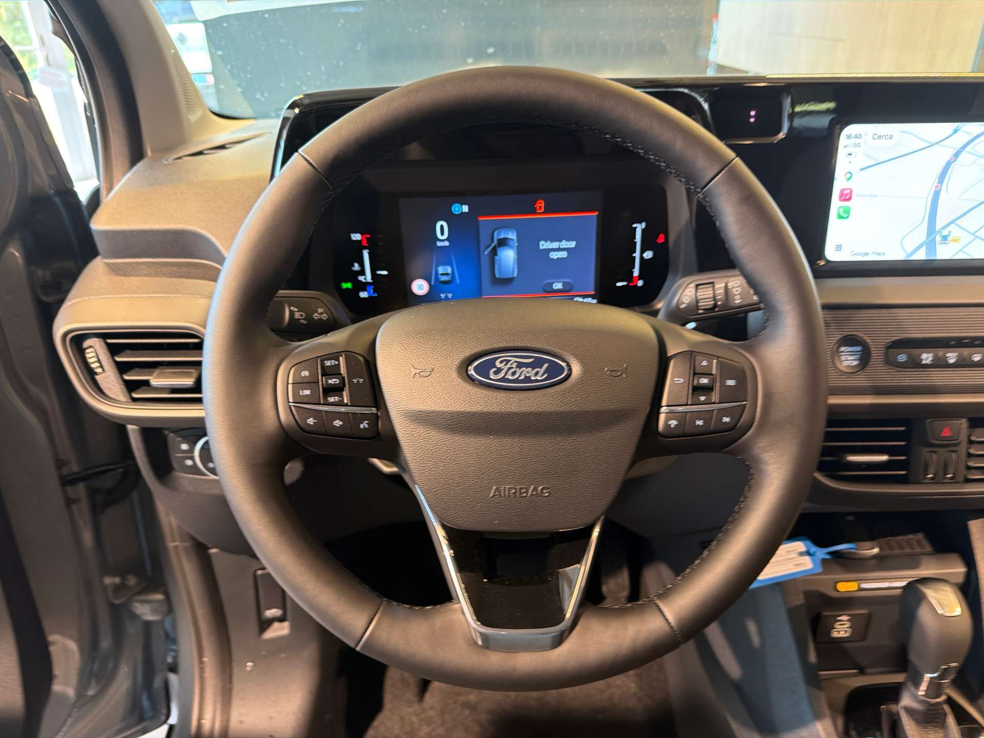 FORD Tourneo Courier 1.0 EcoBoost Titanium Automat-image-15
