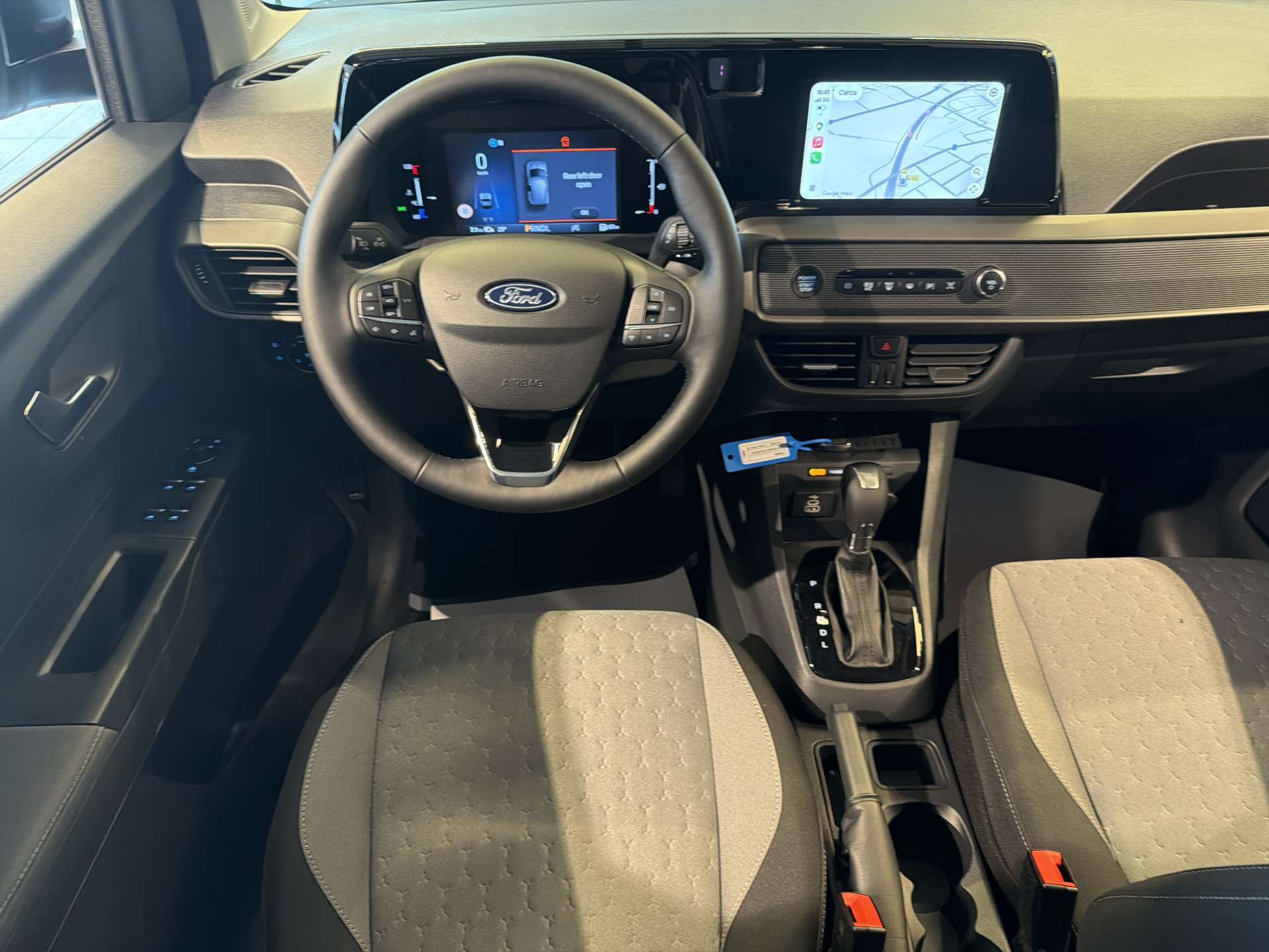FORD Tourneo Courier 1.0 EcoBoost Titanium Automat-image-4