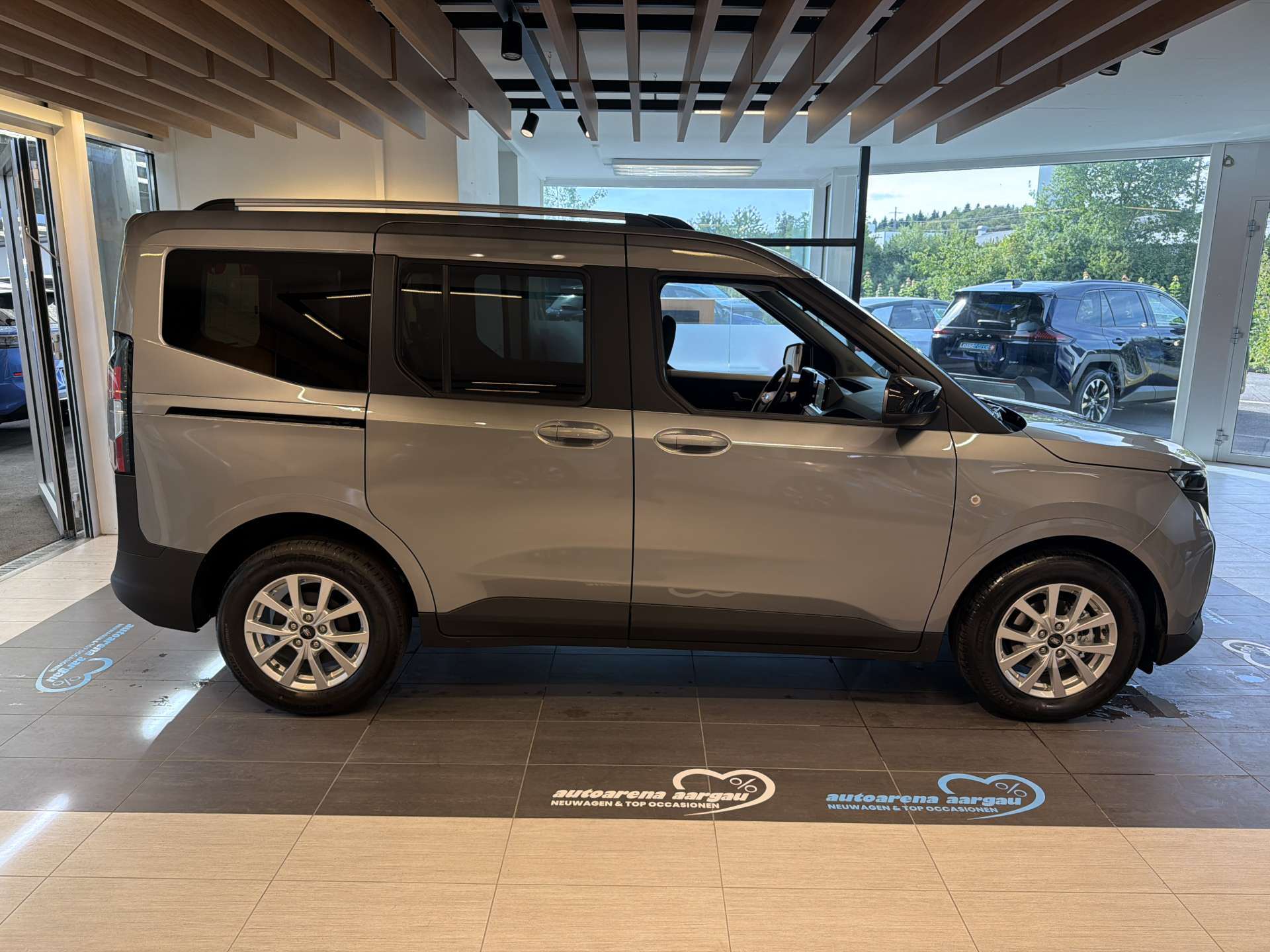 FORD Tourneo Courier 1.0 EcoBoost Titanium Automat-image-11