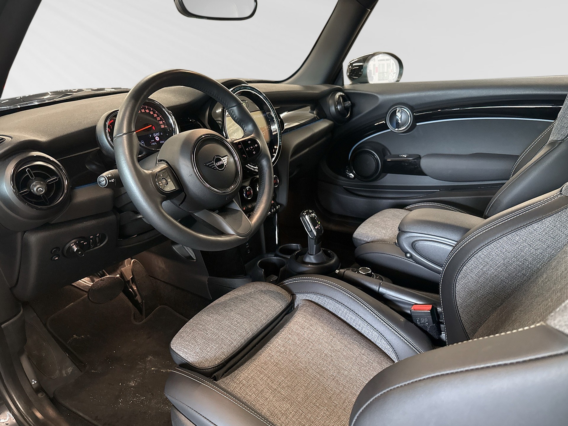 MINI Cooper Steptronic DKG-image-3