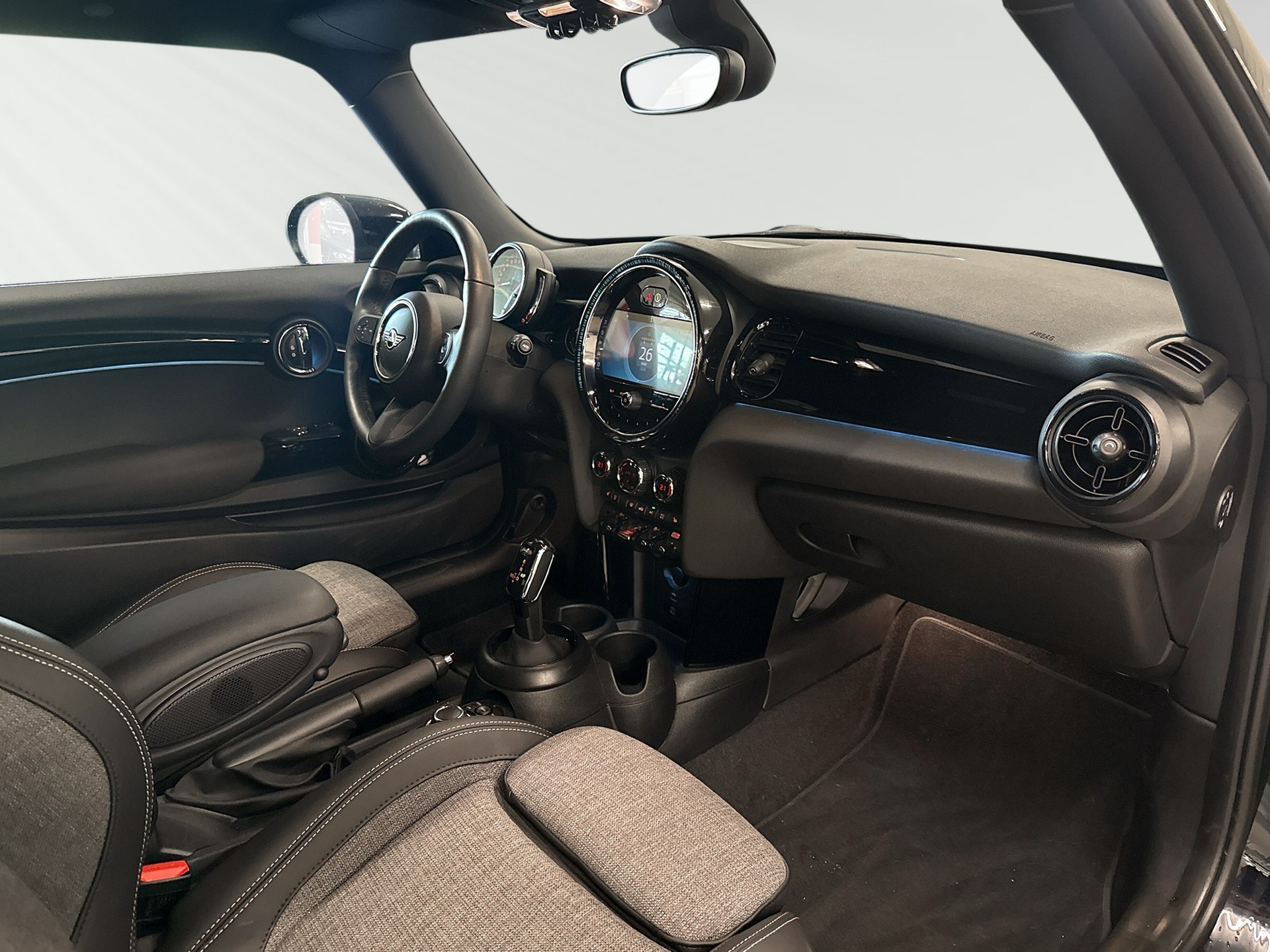 MINI Cooper Steptronic DKG-image-4