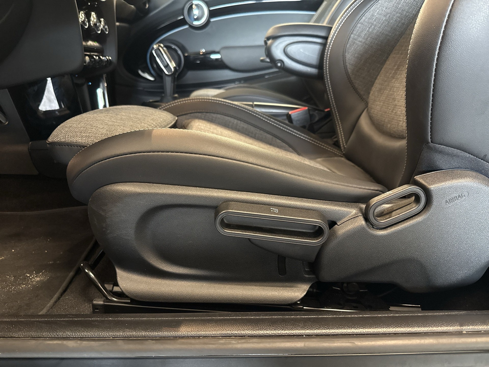 MINI Cooper Steptronic DKG-image-18