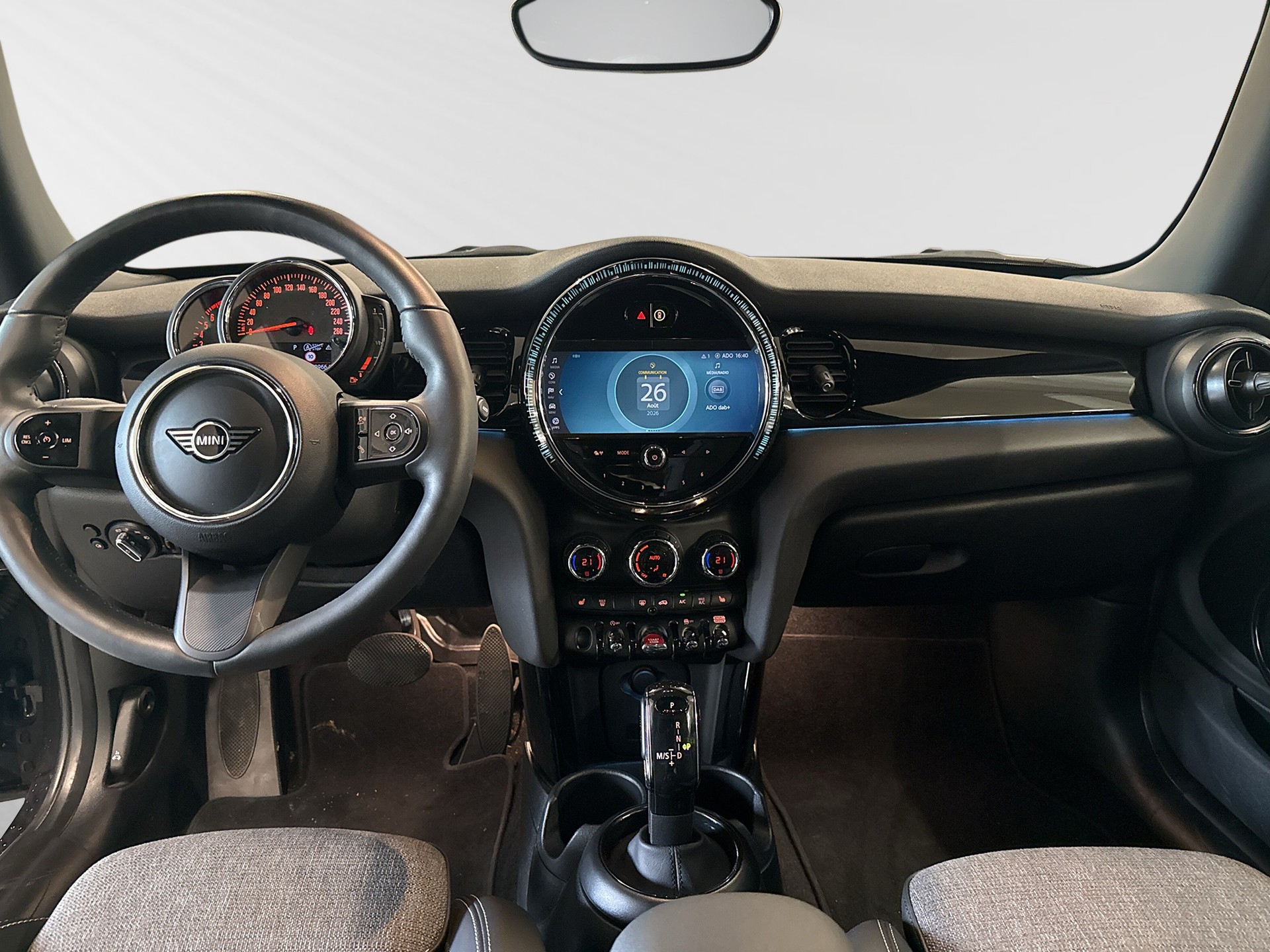 MINI Cooper Steptronic DKG-image-5