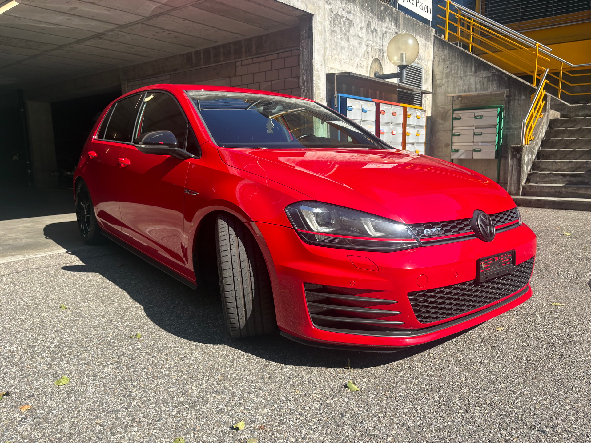 VW Golf 2.0 TSI GTI Performance DSG-image-3