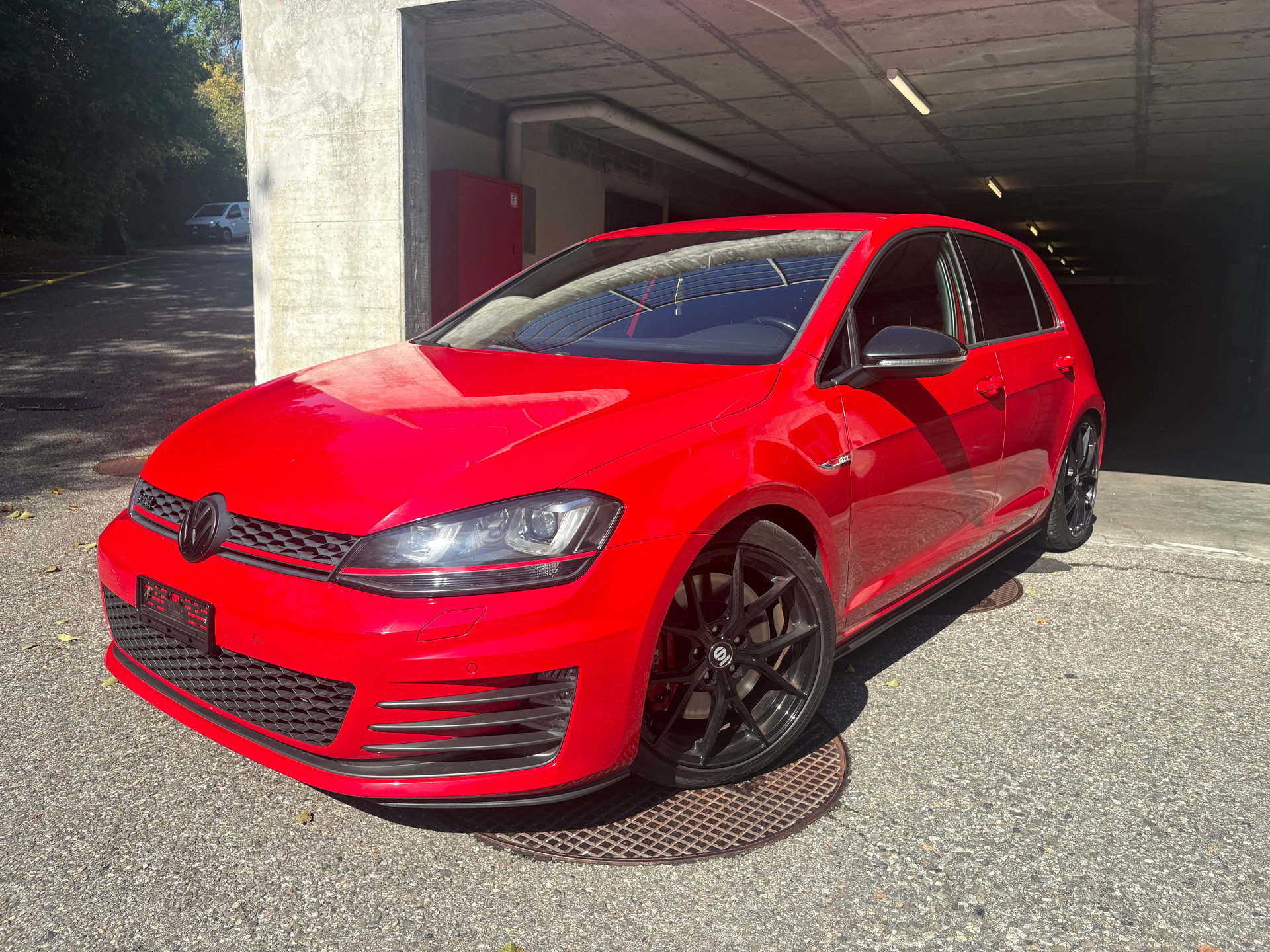VW Golf 2.0 TSI GTI Performance DSG-image-0