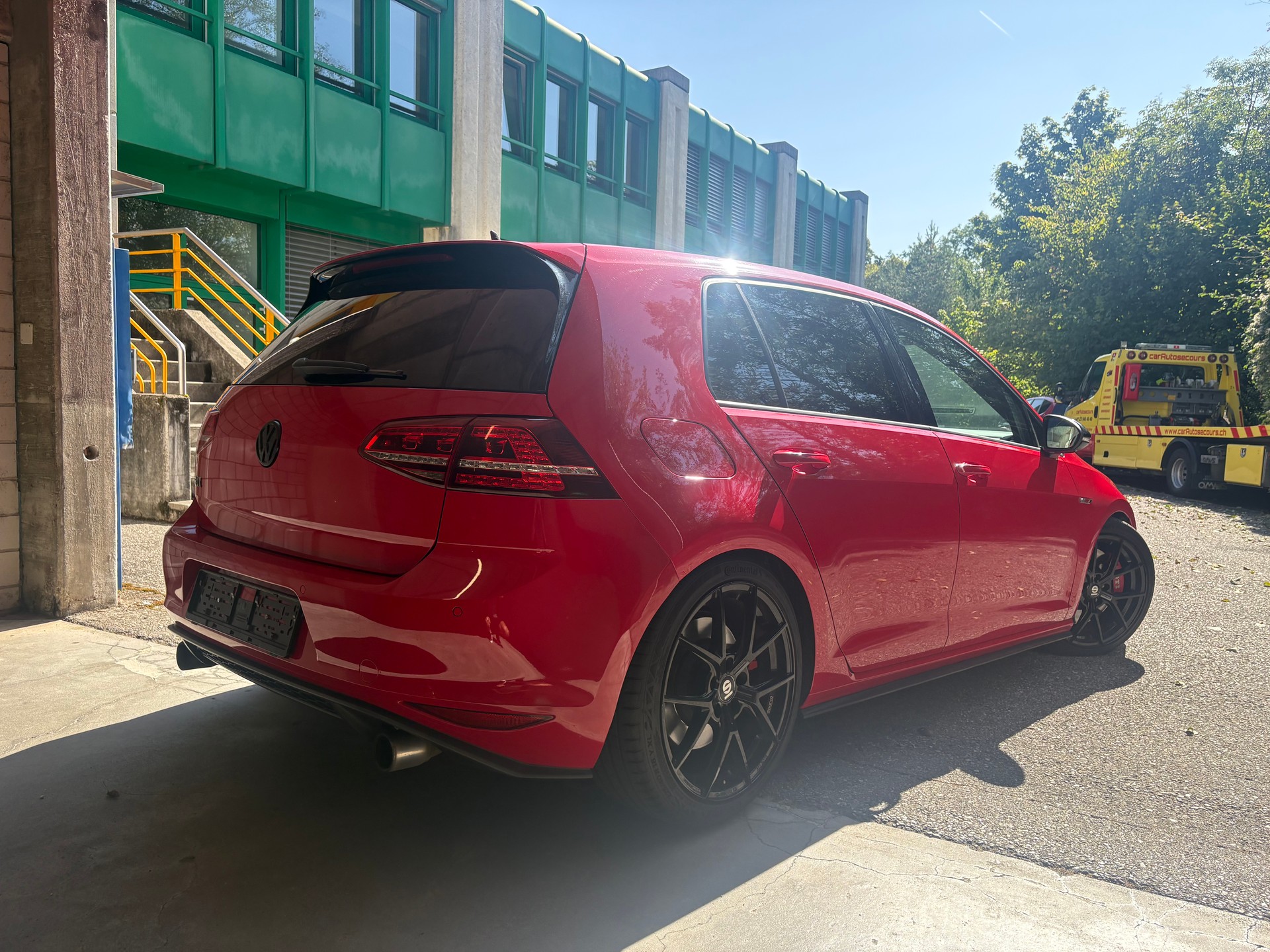 VW Golf 2.0 TSI GTI Performance DSG-image-2