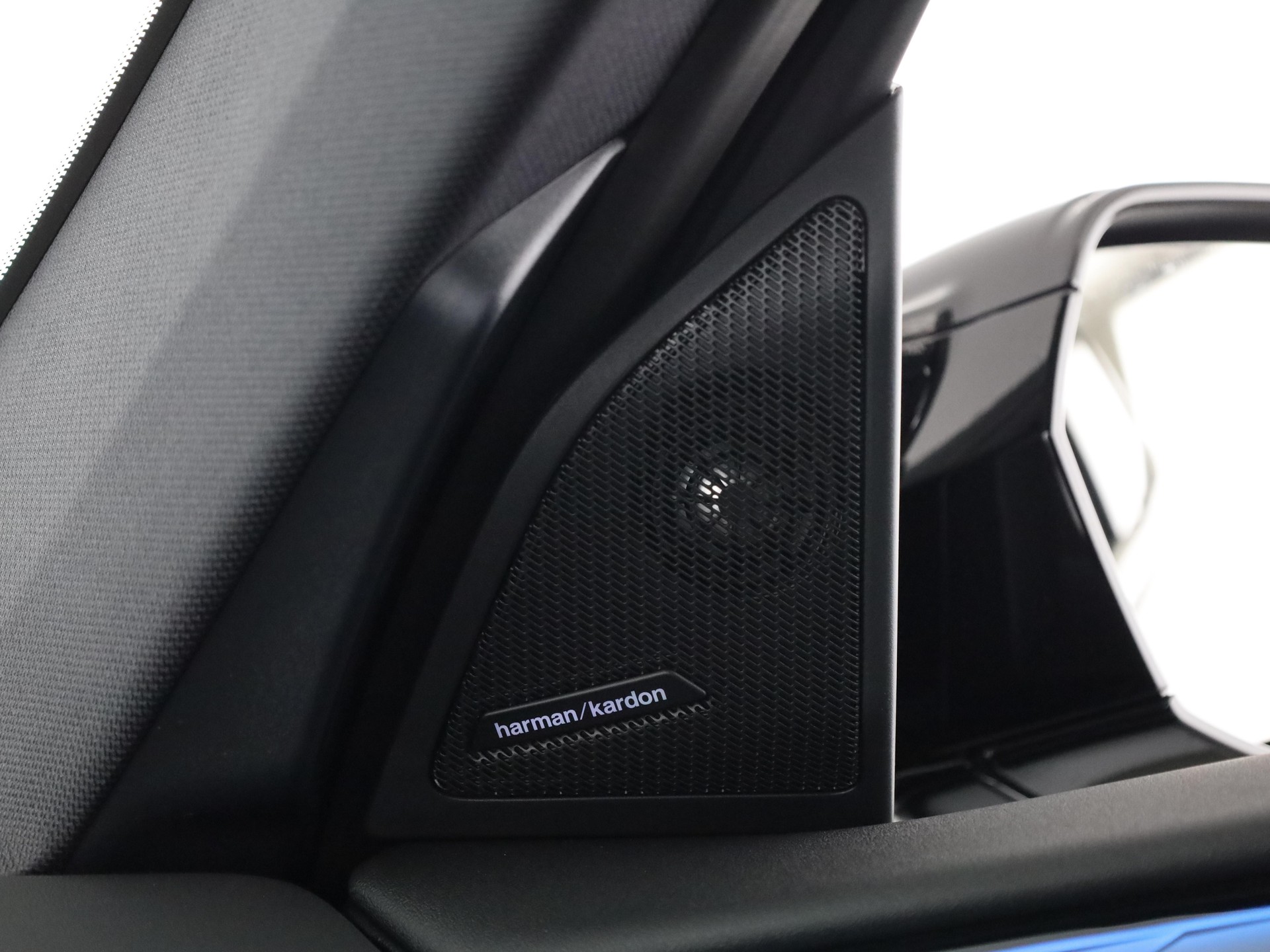 BMW X3 M50i-image-15