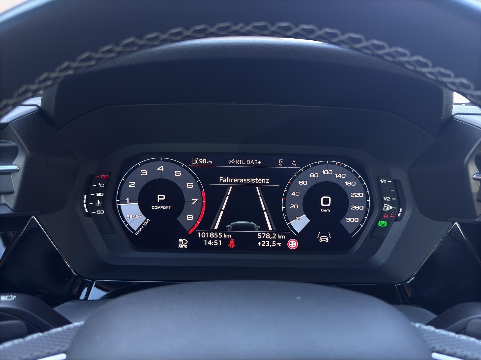 AUDI S3 Sportback 2.0 TFSI quattro S-Tronic-image-18